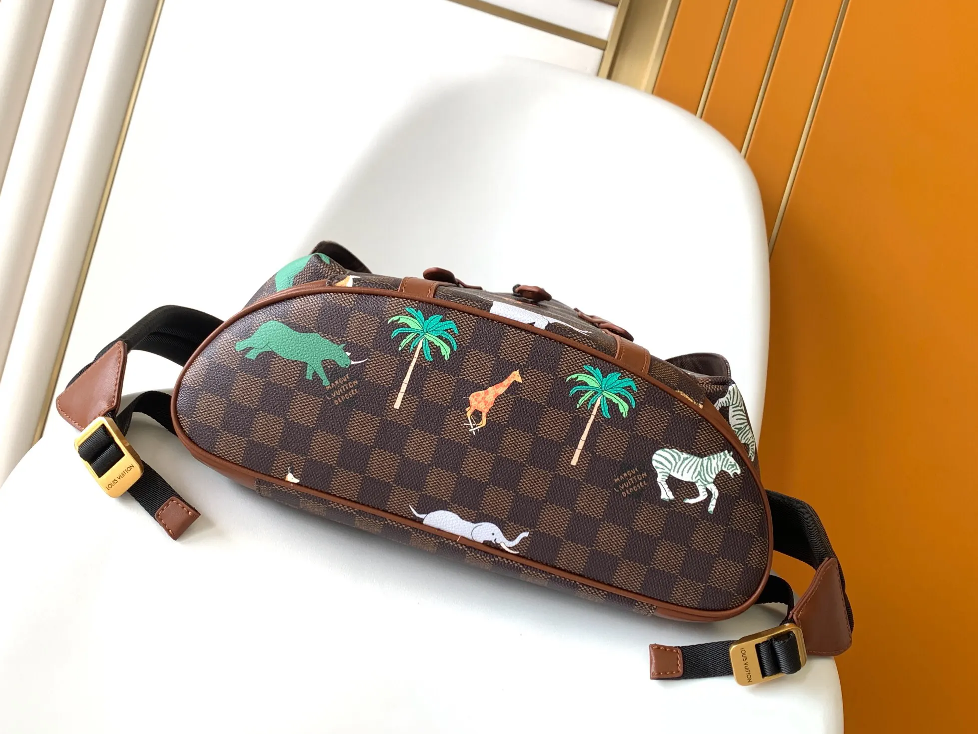 LV Christopher blue Monogram, backpack Image 3 LV Christopher blue Monogram, backpack Image 3