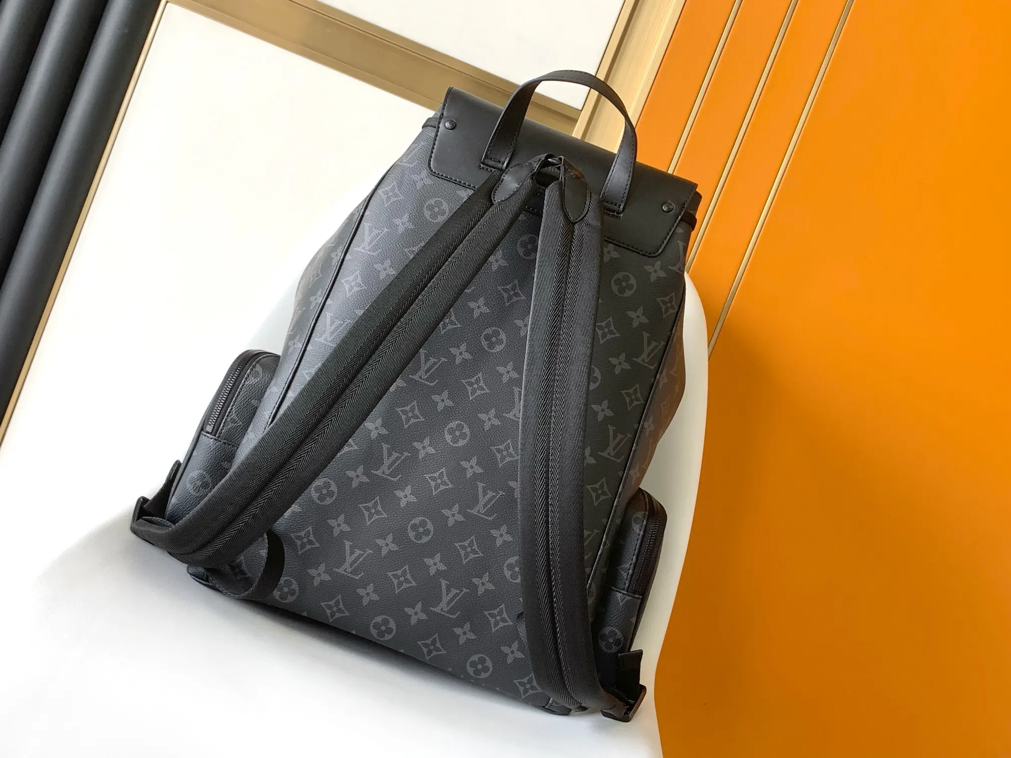 LV 金色 雙肩包(數字3) LV 金色 雙肩包(數字3)