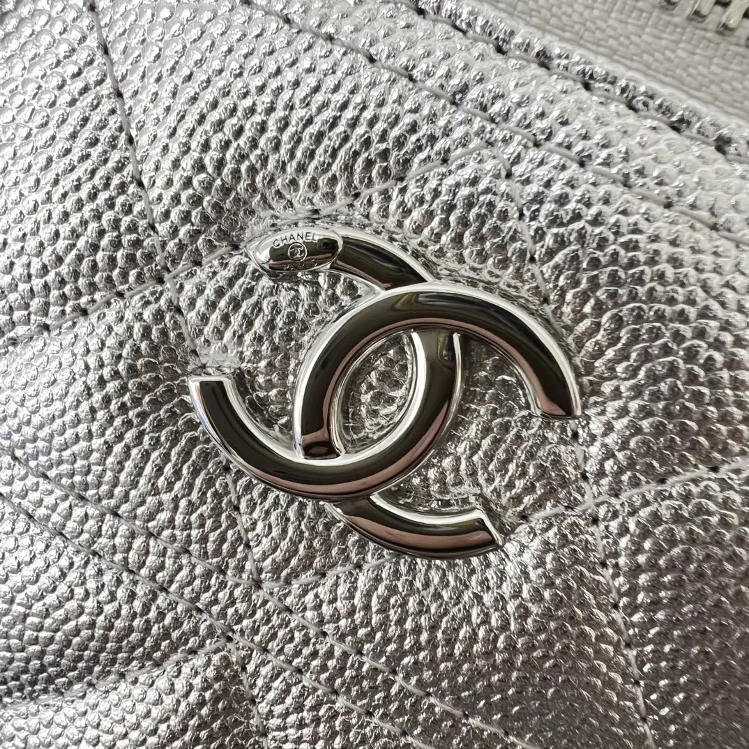 Chanel 小牛皮链条包 单肩斜挎 复古