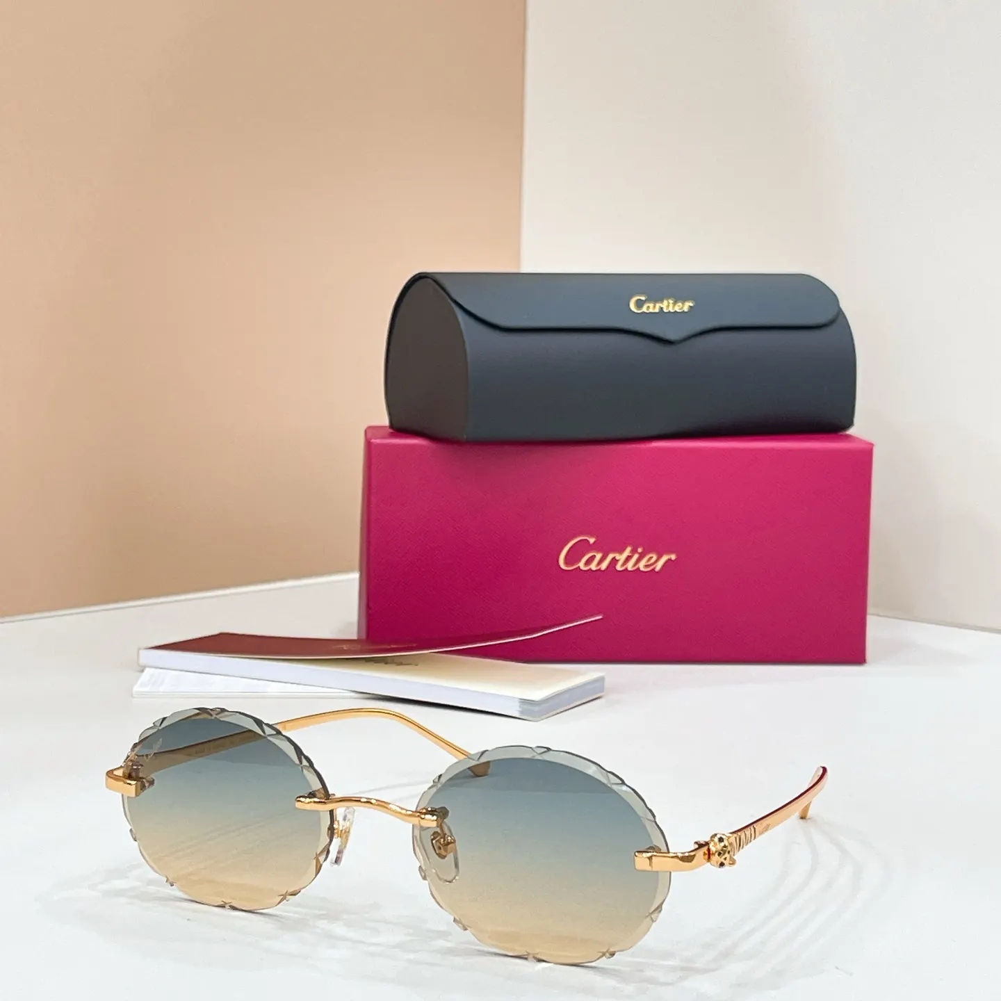 Cartier 墨镜 時尚防晒款
