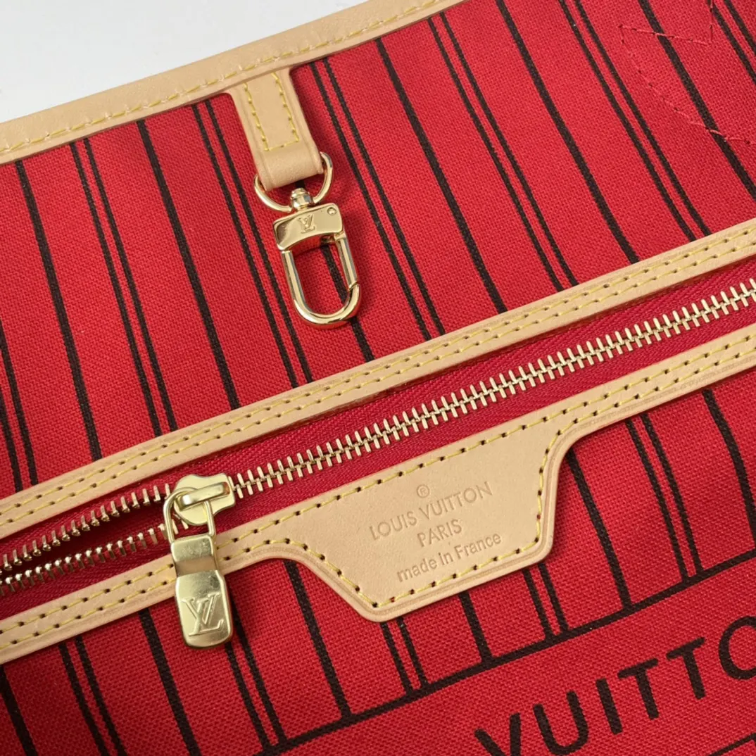 Neverfull 牛皮 手拿包 精致手拿款(數字9) Neverfull 牛皮 手拿包 精致手拿款(數字9)