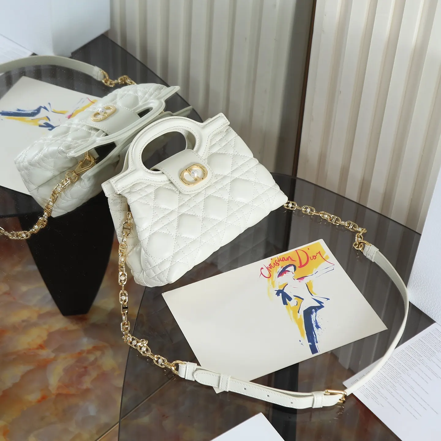 Dior 手提包 白色(數字8) Dior 手提包 白色(數字8)