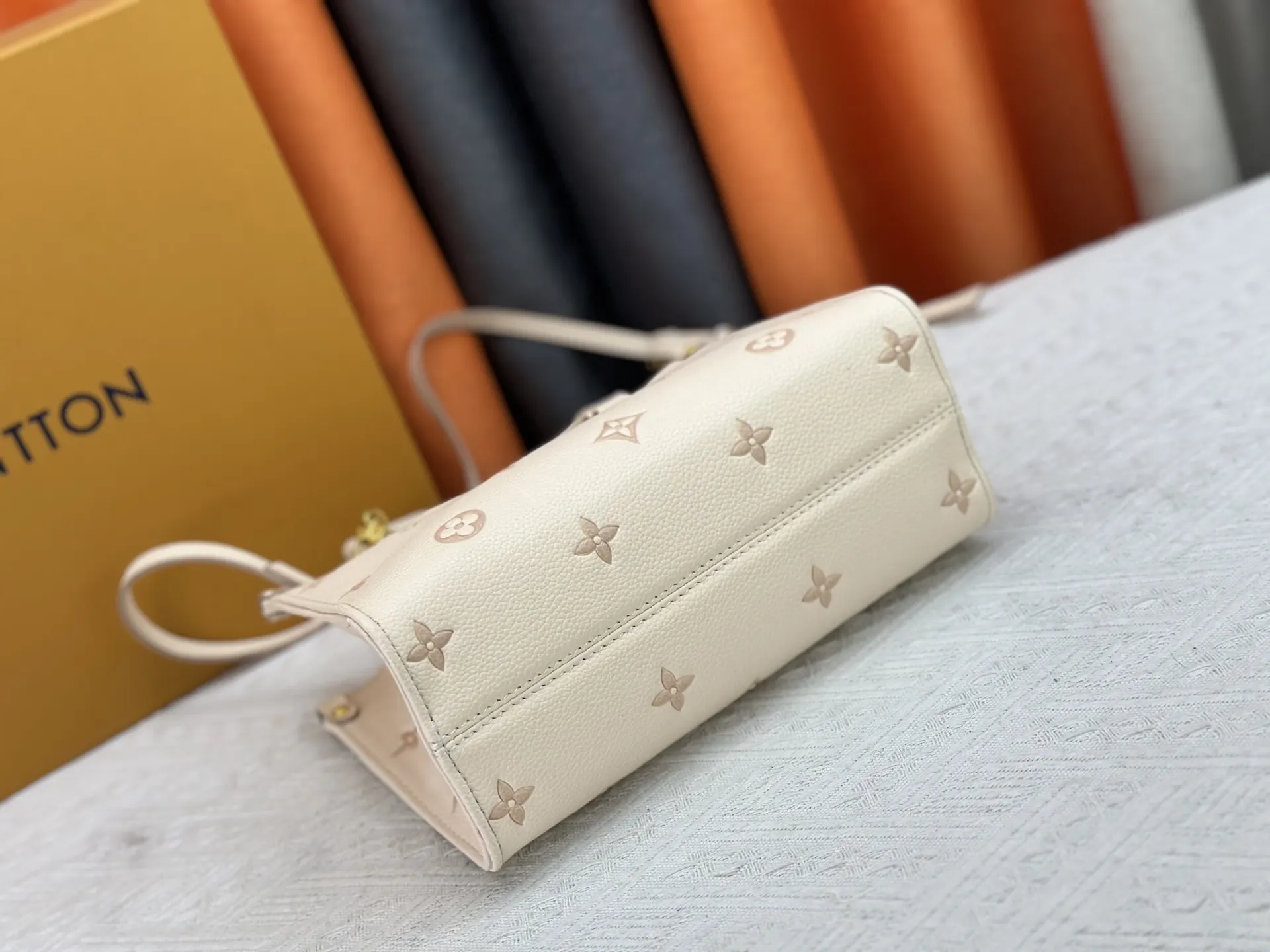 Chain Bag Leather