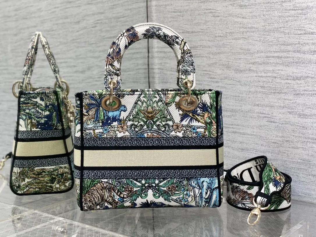 Fashion Item Travel