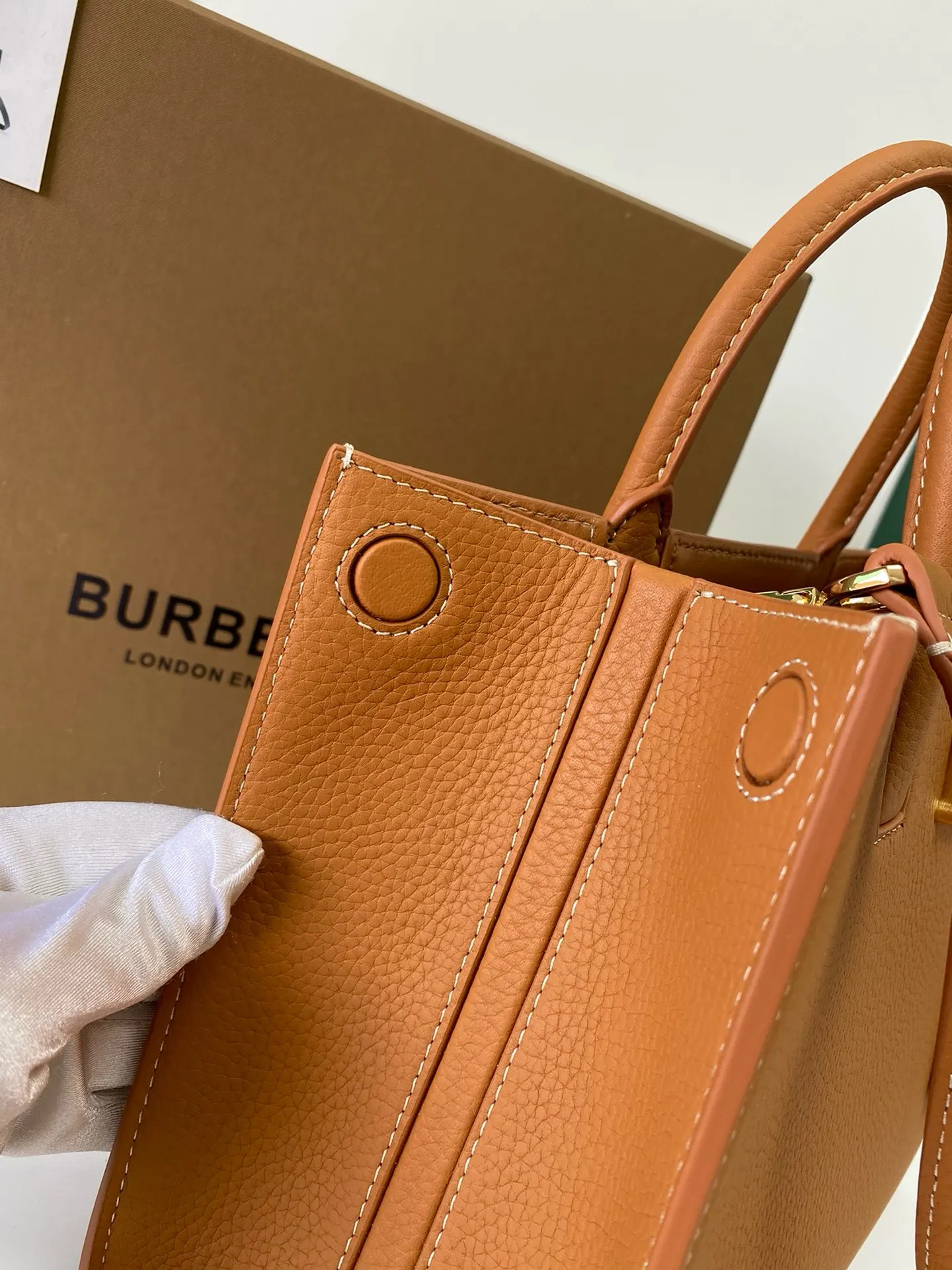 Burberry 小牛皮 托特包 大容量托特款