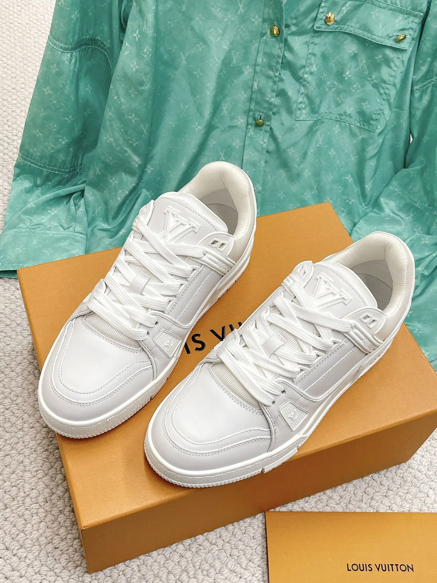 Louis Vuitton 运动鞋(數字3) Louis Vuitton 运动鞋(數字3)