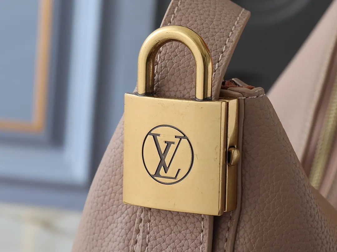 LV 牛皮 收纳包 旅行收纳款