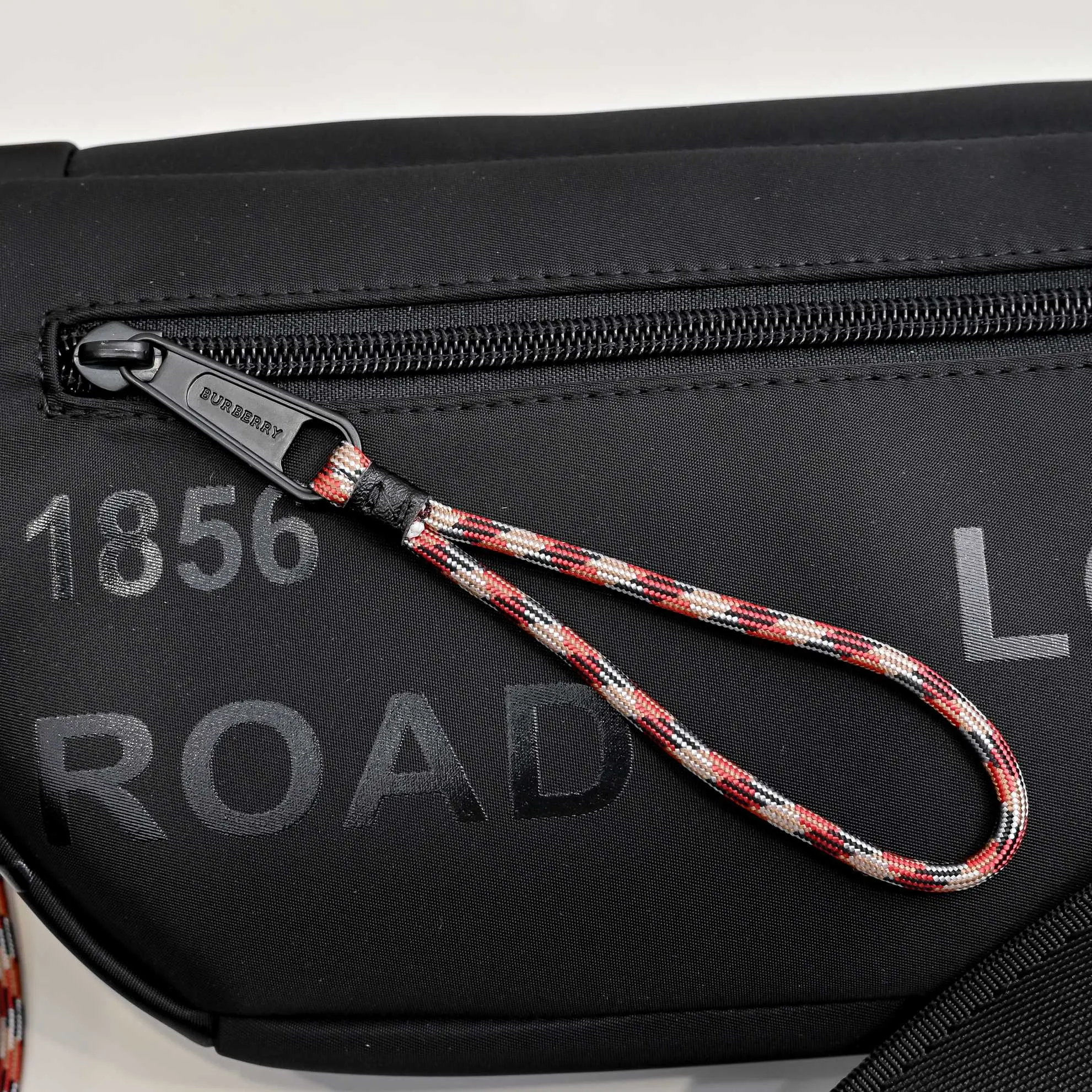 Burberry 帆布 腰包 休閒腰包款