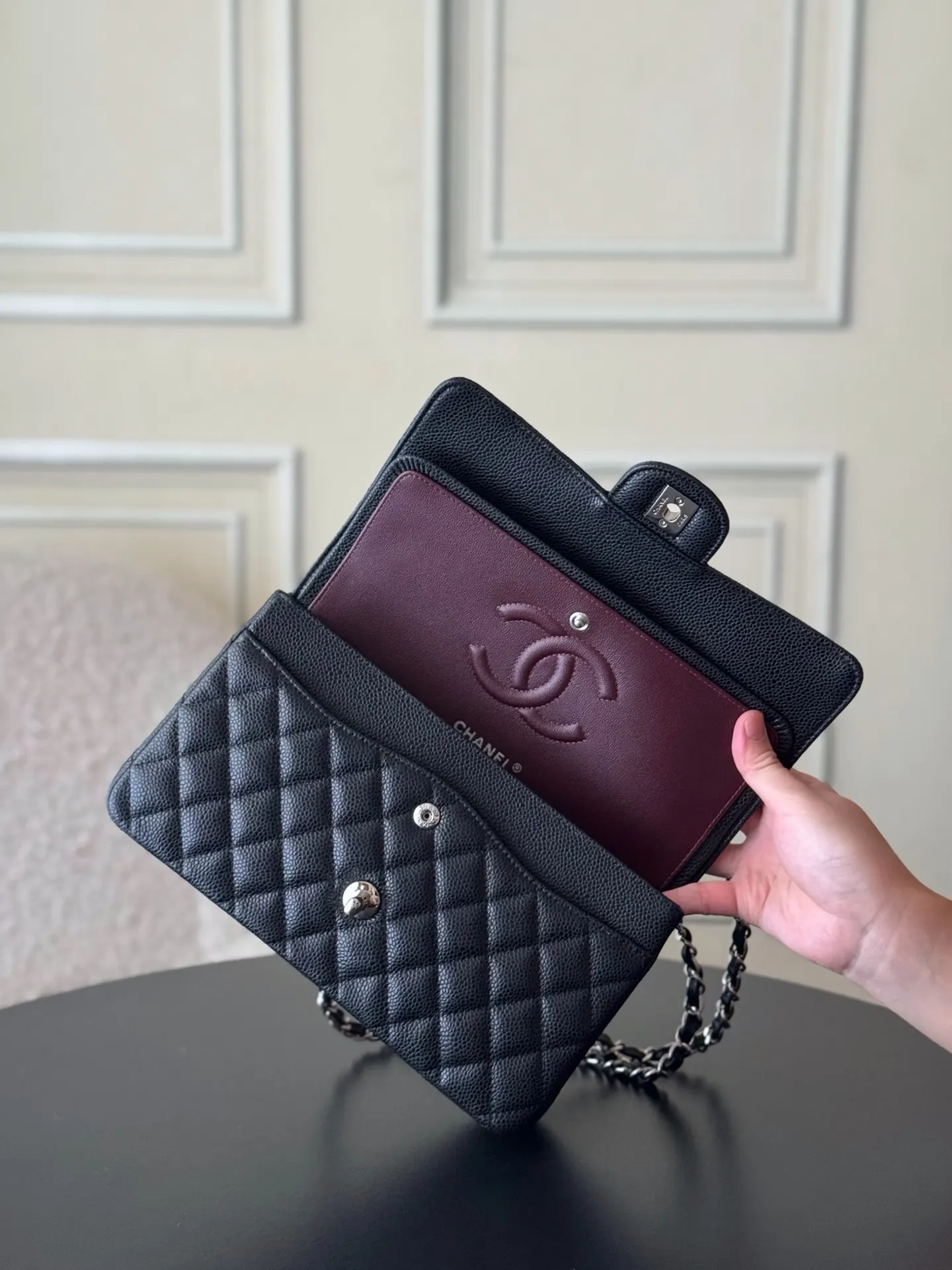 Chanel 深蓝色牛皮菱格链条包 金扣