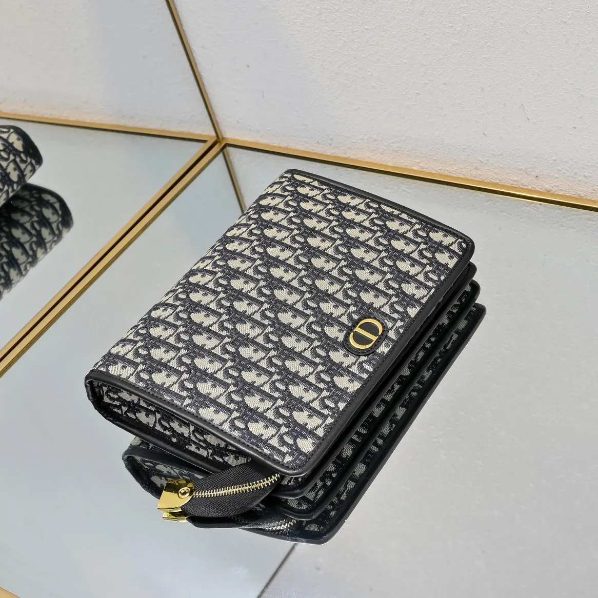Dior 黑色Oblique斜挎包