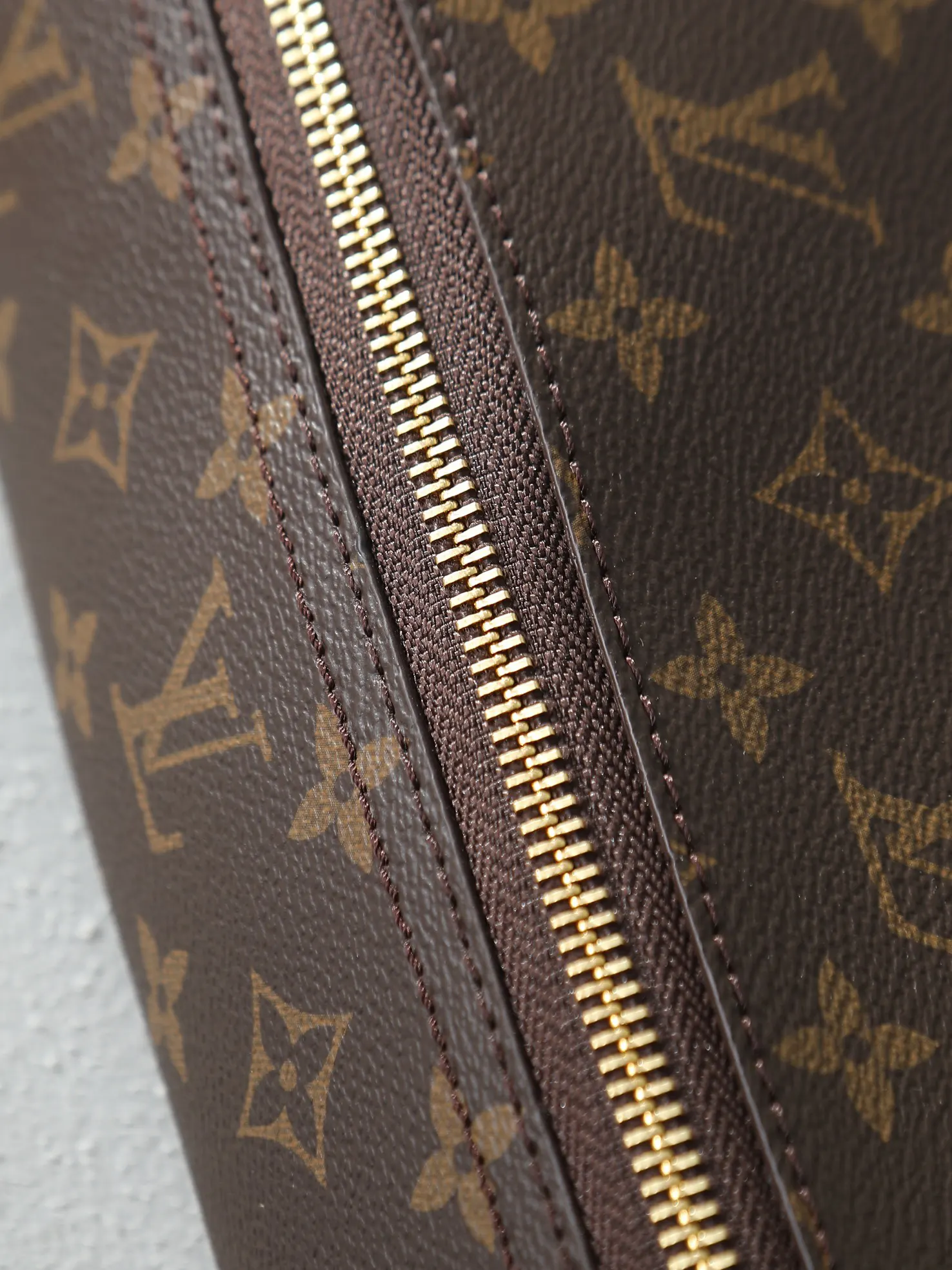 Louis Vuitton Monogram Suitcase Travel Lightweight Leather