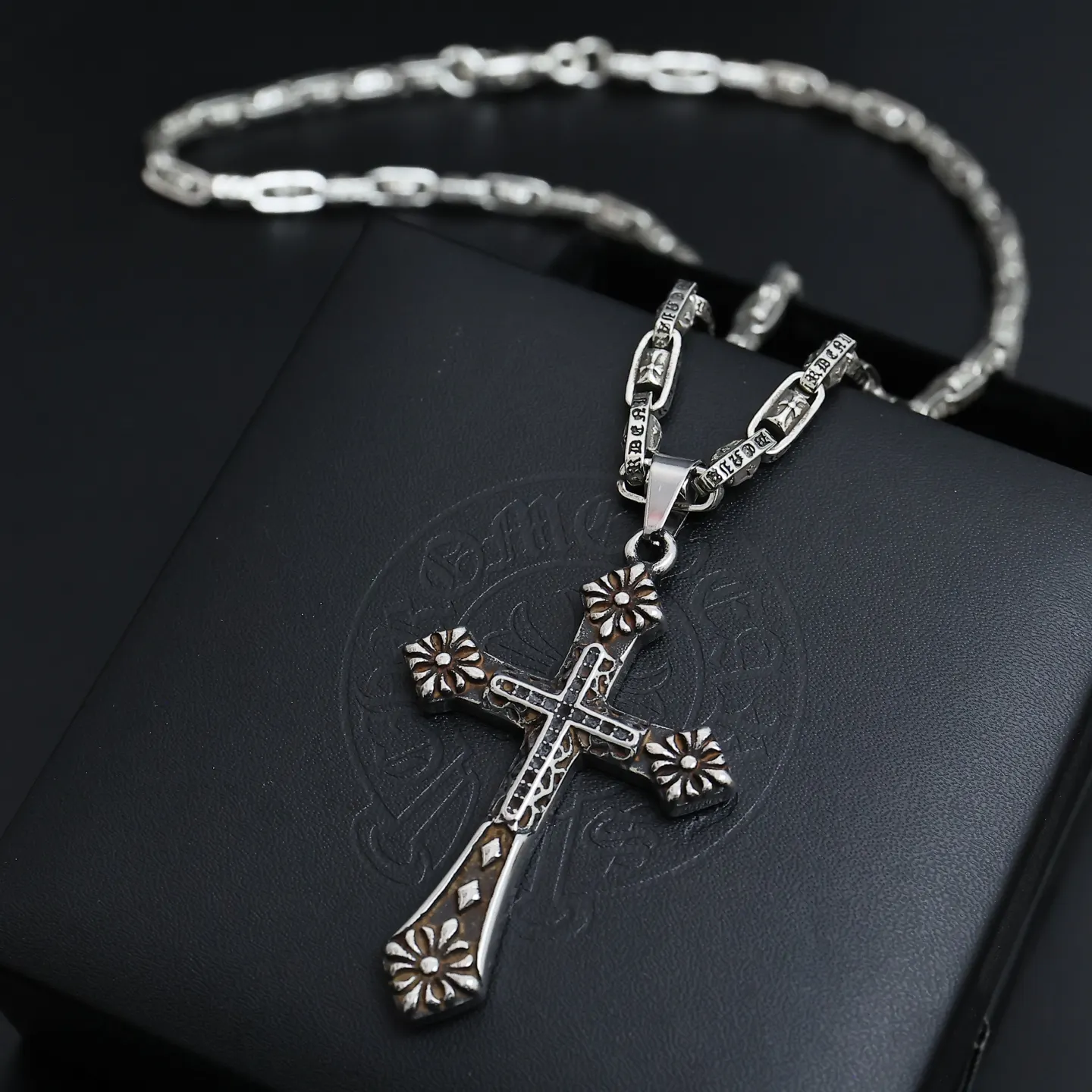 Chrome Hearts 項鍊 精致锁骨链款