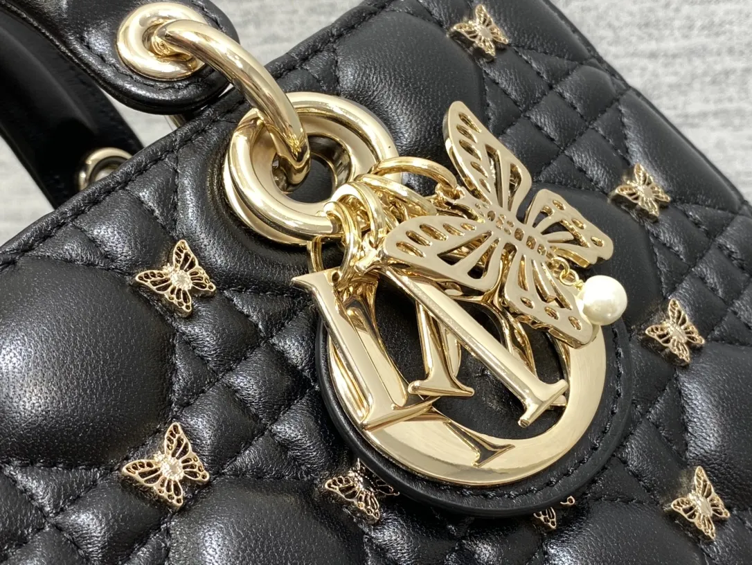 Dior 羊皮 迷人优雅又气场十足 斜挎手拎也是女人味十足 经典 斜挎包 轻便斜挎款