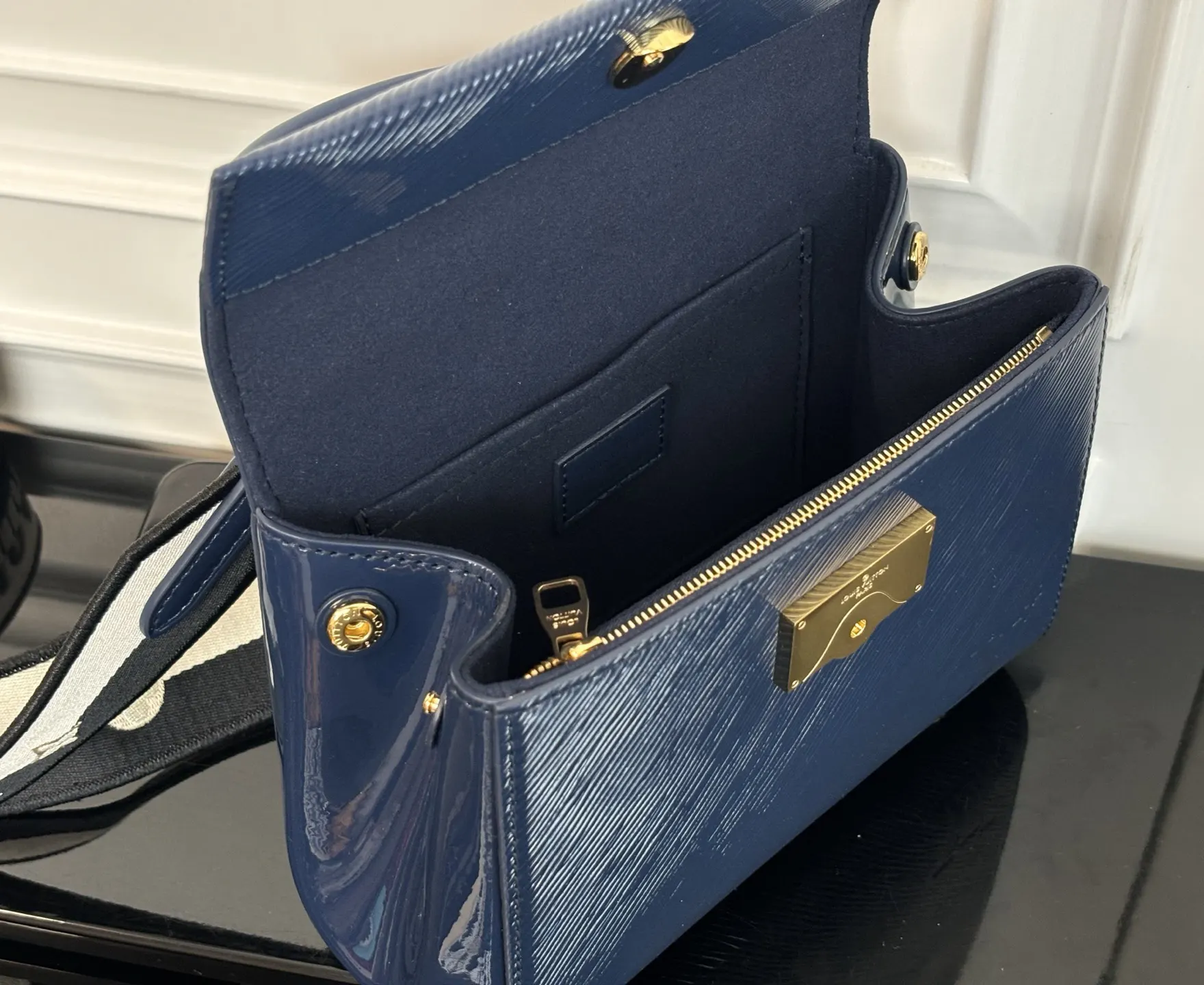 LV blue, handbag Image 6 LV blue, handbag Image 6