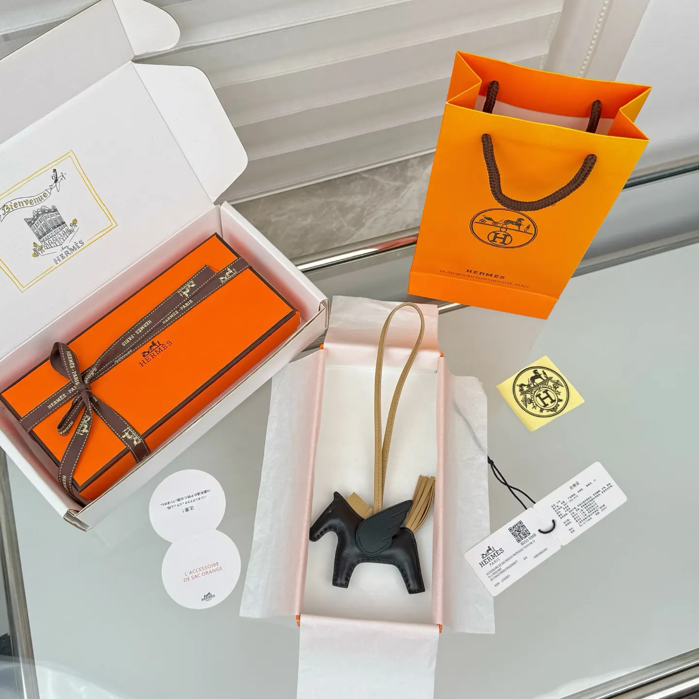 Hermès 小羊皮 挂件 精致配飾 吊墜(數字3) Hermès 小羊皮 挂件 精致配飾 吊墜(數字3)