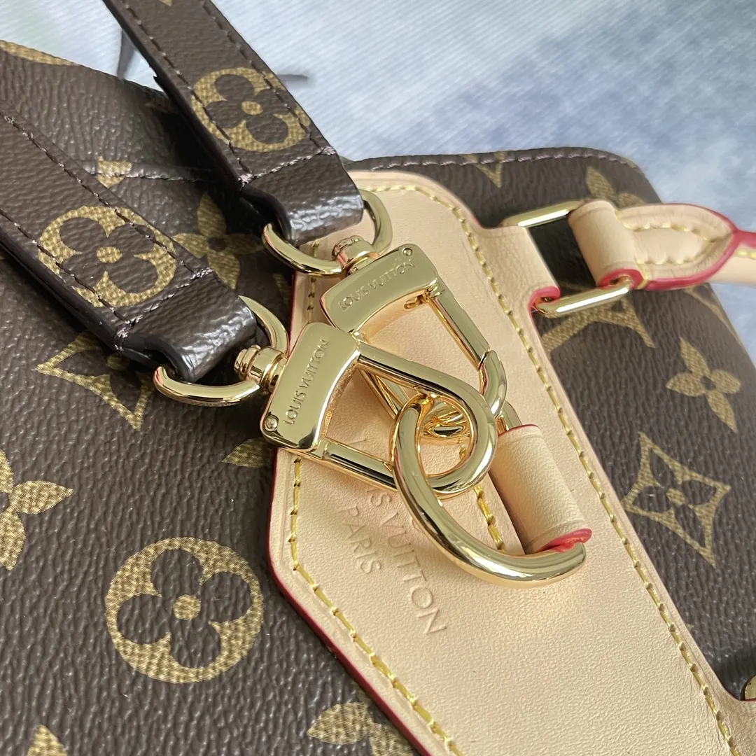 老花 帆布 安全保管随身物品的高档抽屉和磁铁型锁 雙肩包 实用雙肩款