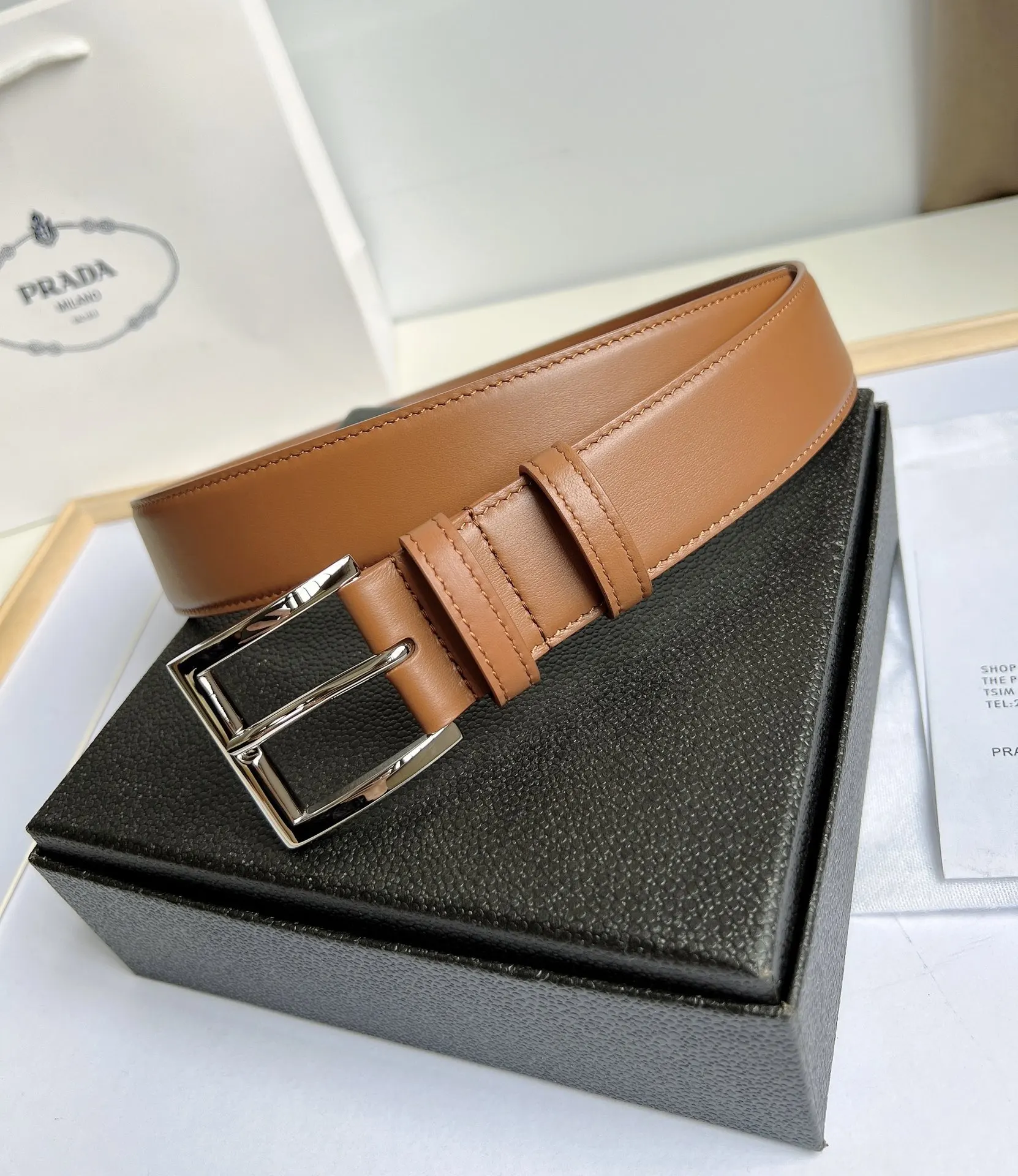 Prada 棕色/銀色 皮革 腰帶