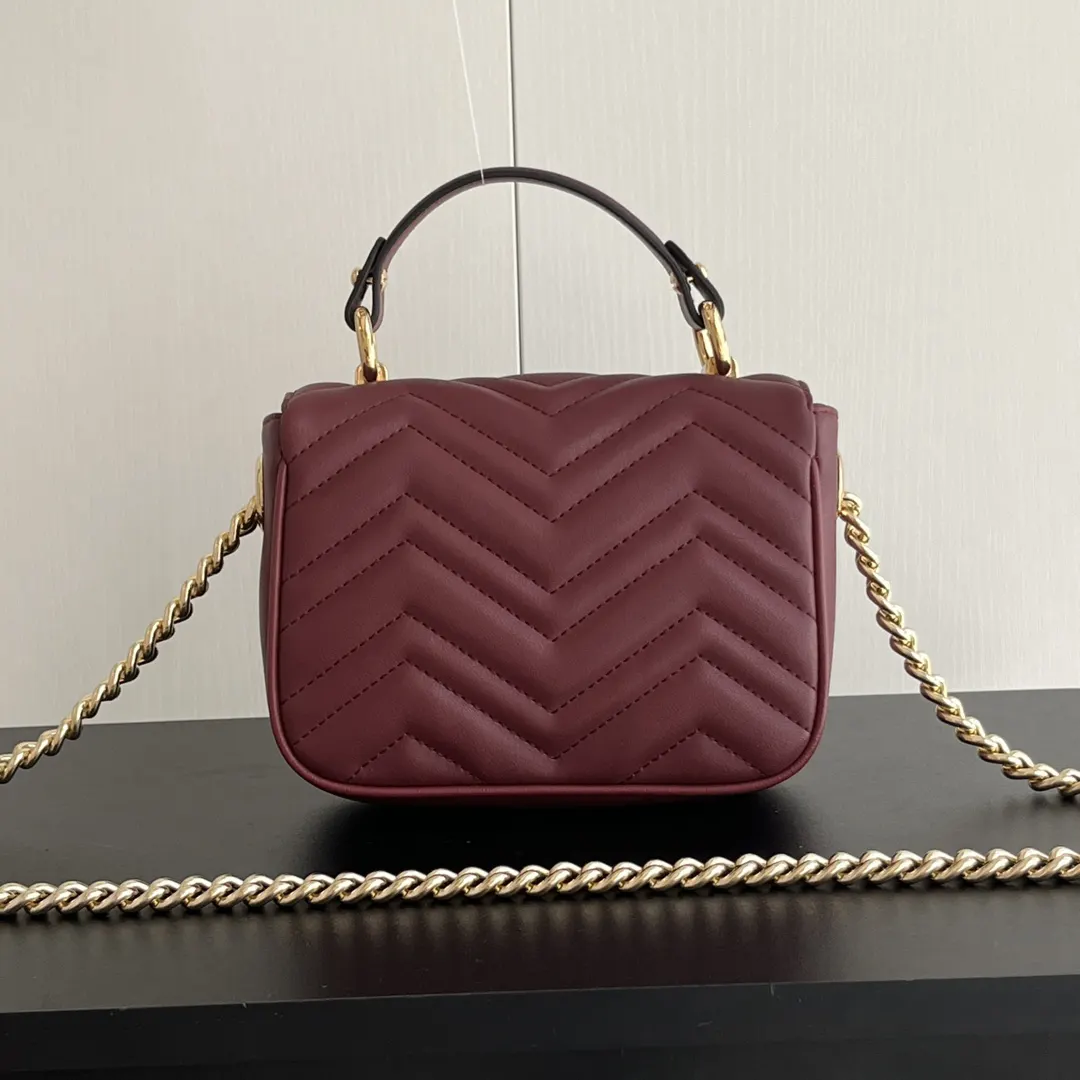 Gucci Marmont Quilted Leather Chain Bag Shoulder and Crossbody Wear Image 4 Gucci Marmont Quilted Leather Chain Bag Shoulder and Crossbody Wear Image 4