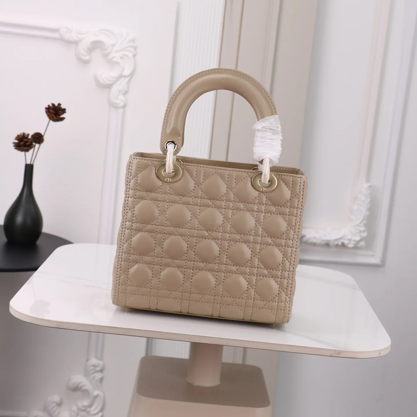 Dior Lady Dior Lady 杏色藤格纹手提斜挎包 金扣