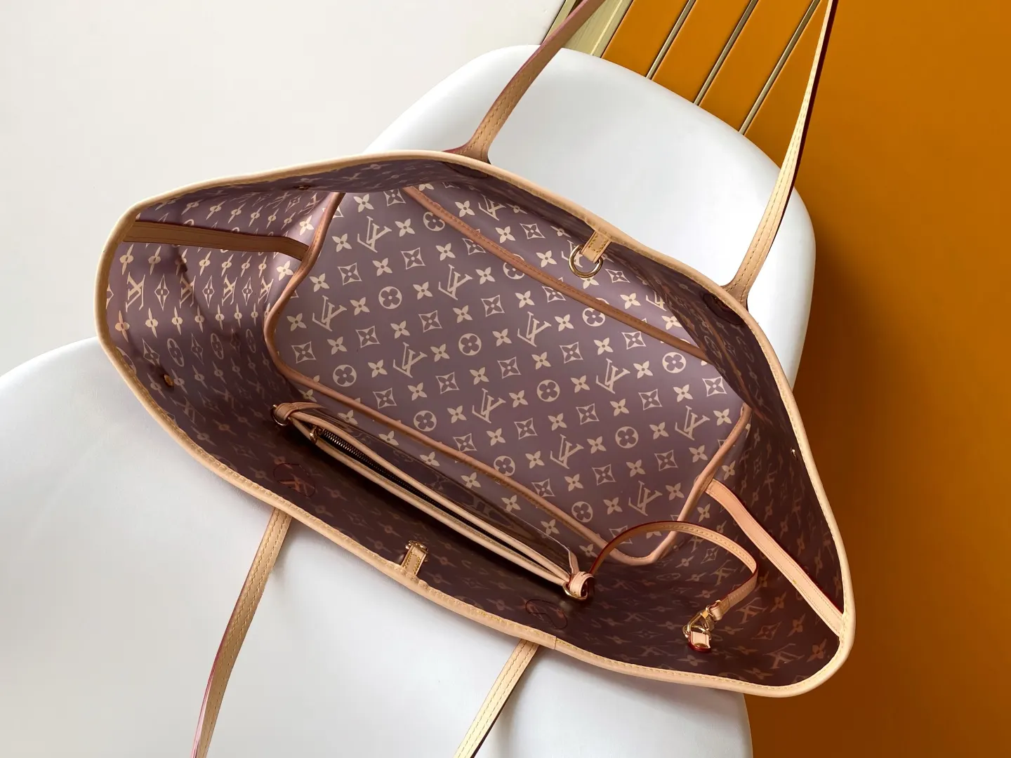Neverfull 牛皮 托特包 大容量托特款(數字9) Neverfull 牛皮 托特包 大容量托特款(數字9)