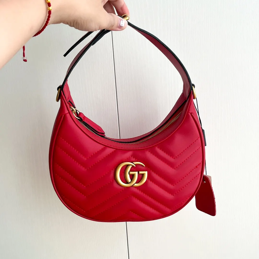 Gucci Marmont 红色 菱格绗缝 腋下包
