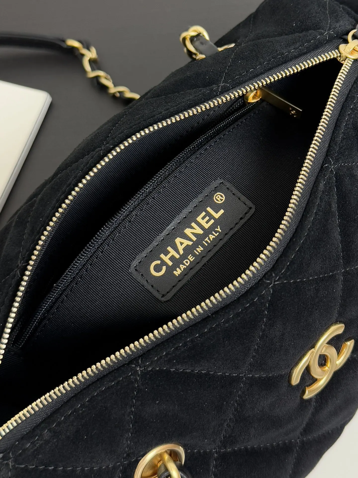 Chain Bag Image 9 Chain Bag Image 9