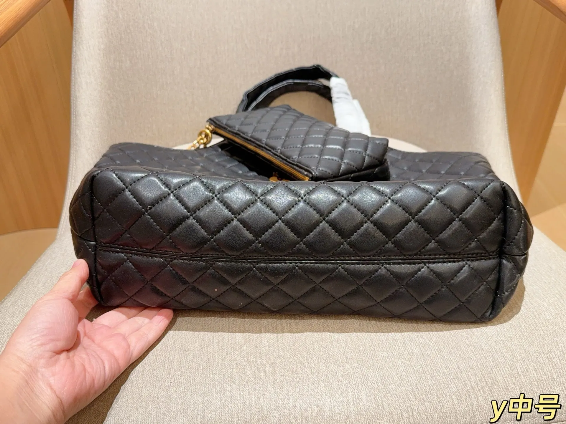 YSL 中号 无盒 Gaby绗缝纹路购物袋 lc 托特包 大容量托特款
