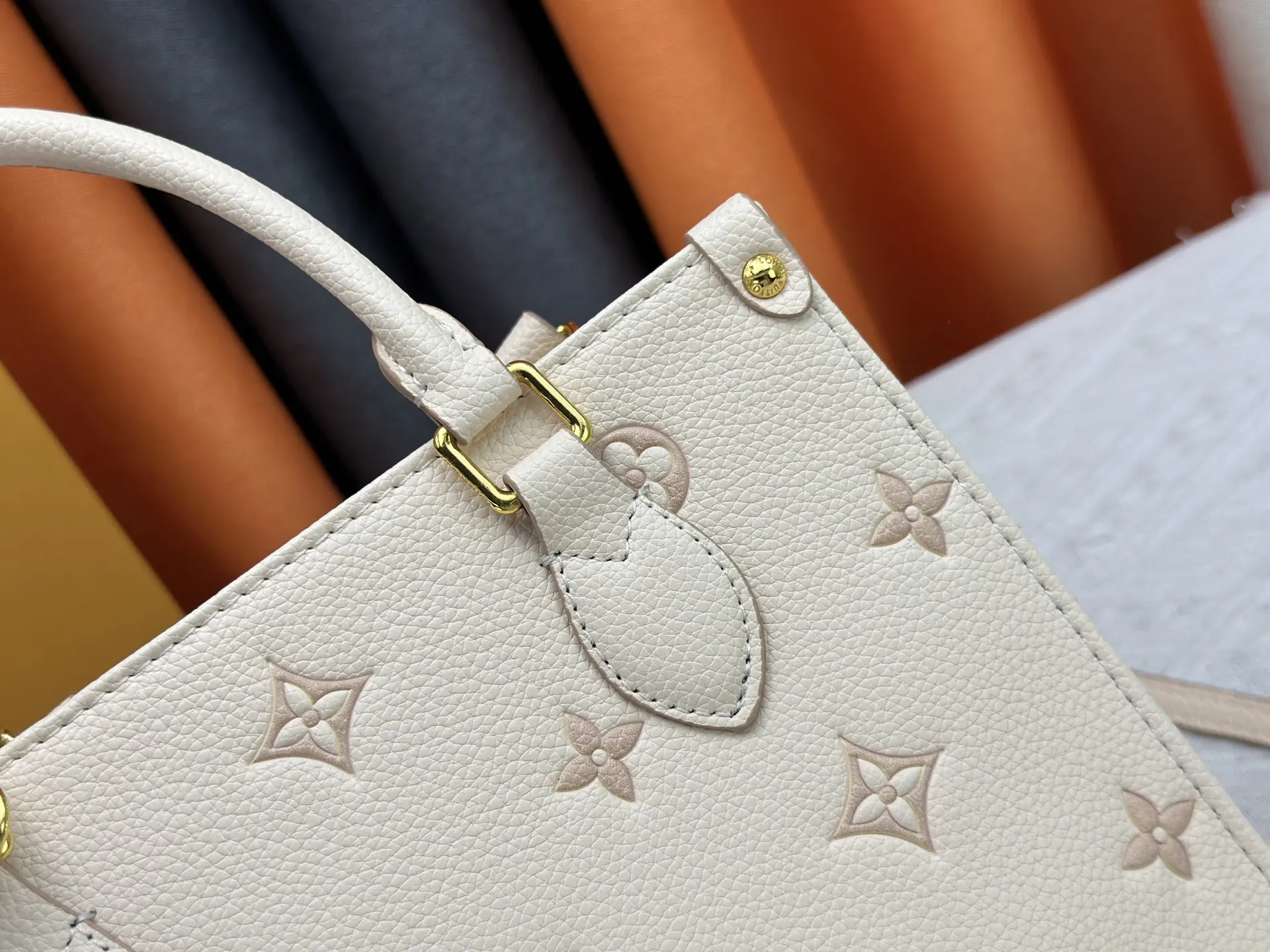 Chain Bag Leather
