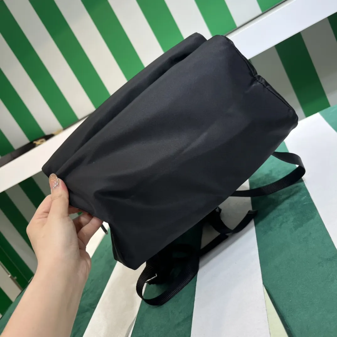 帆布 批 α王炸来袭 ︎ 不得不说始终是世界不 雙肩包 实用雙肩款