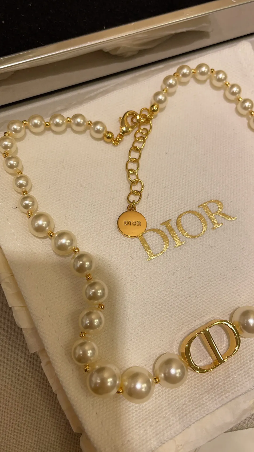 Dior Gold Pearl Necklace With Letter Pendant Image 3 Dior Gold Pearl Necklace With Letter Pendant Image 3
