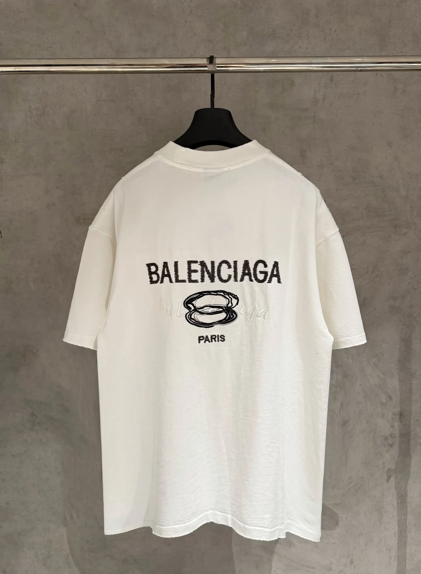 Balenciaga 25SS 刺绣 纯棉 短袖T恤 街头休闲款