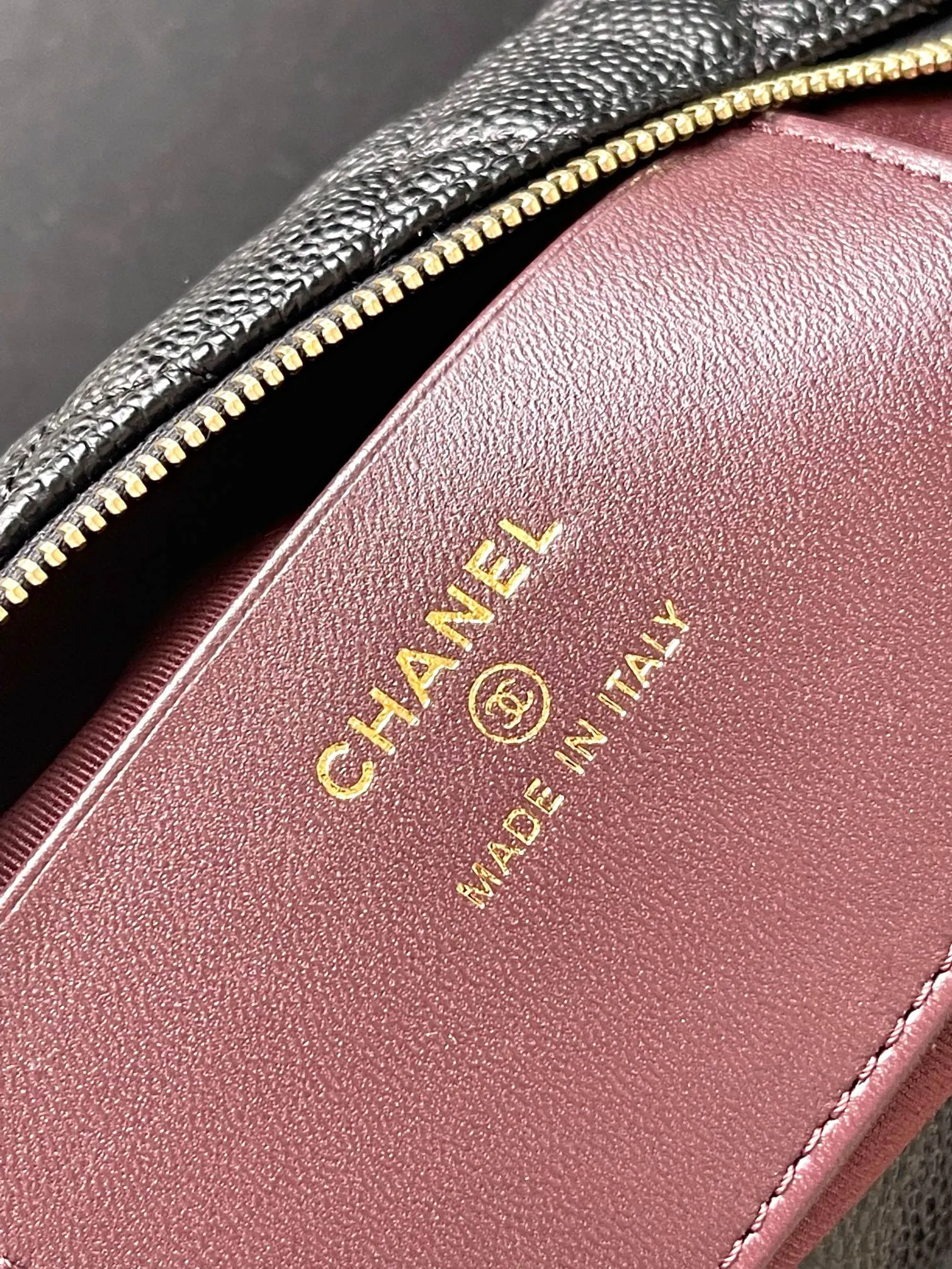 Chanel 魚子醬牛皮19 Bag鏈條包 單肩斜挎(數字9) Chanel 魚子醬牛皮19 Bag鏈條包 單肩斜挎(數字9)