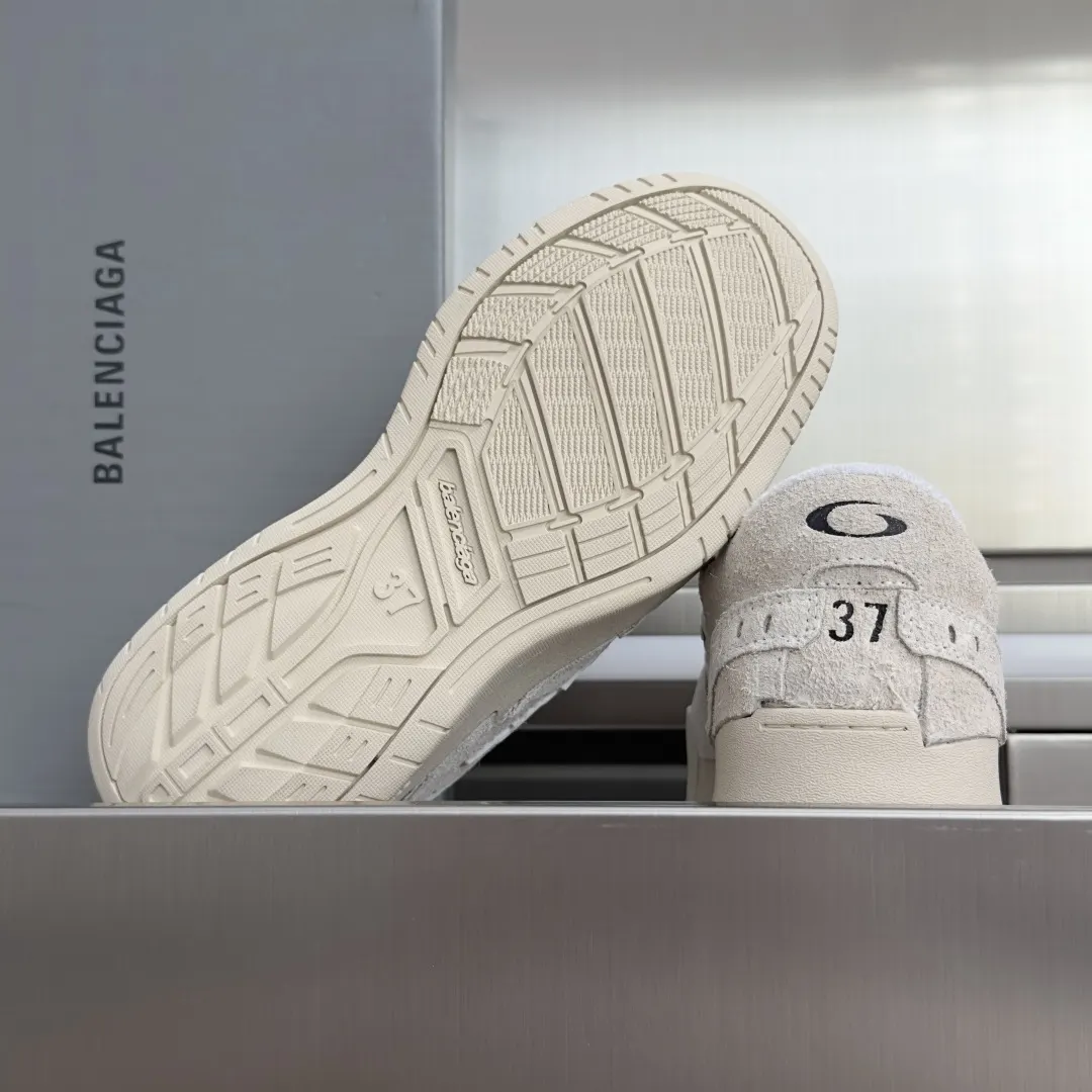 Balenciaga 牛皮 运动鞋