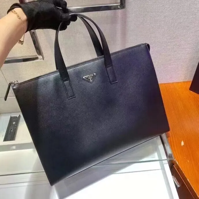 PRADA 2VG039 Saffiano十字纹牛皮 三角标 公文包 商务通勤款