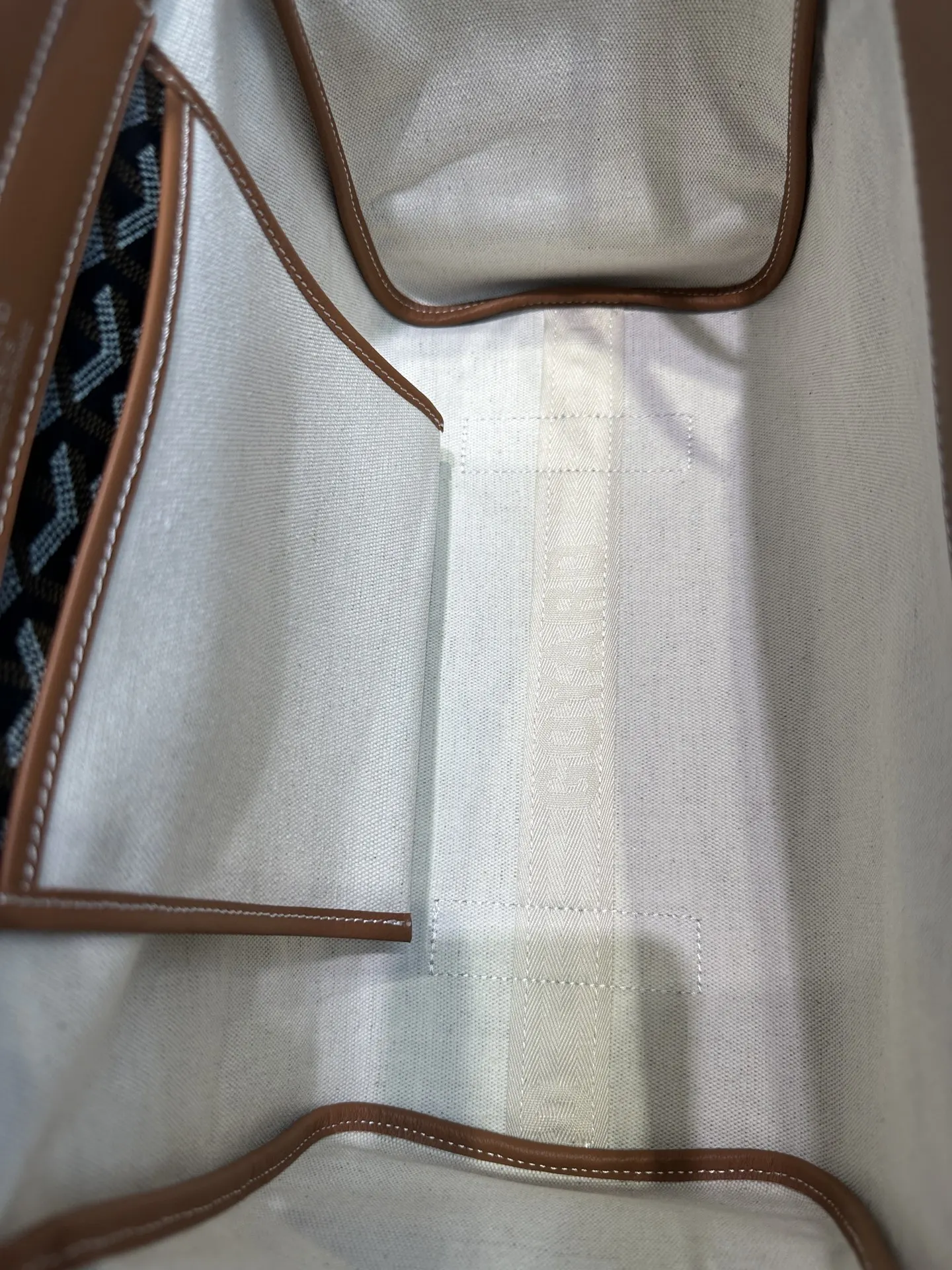Goyard 棕色 无论你喜欢哪一种风格 低调内敛或高调前卫 休閒或精致 收納包 旅行收納款