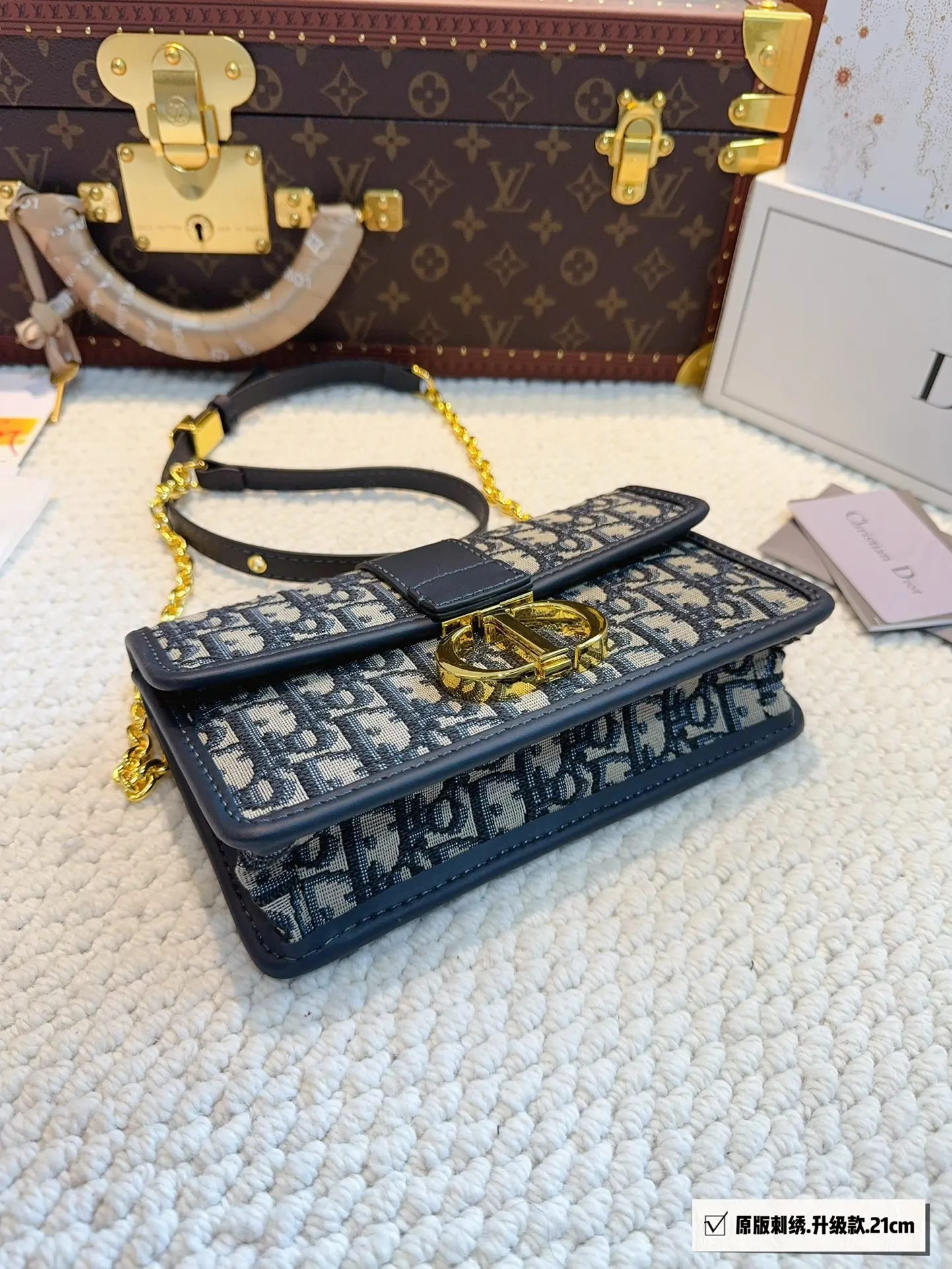 Dior 老花 蓝色 Montaigne蒙田包 方正 斜挎包 轻便斜挎款