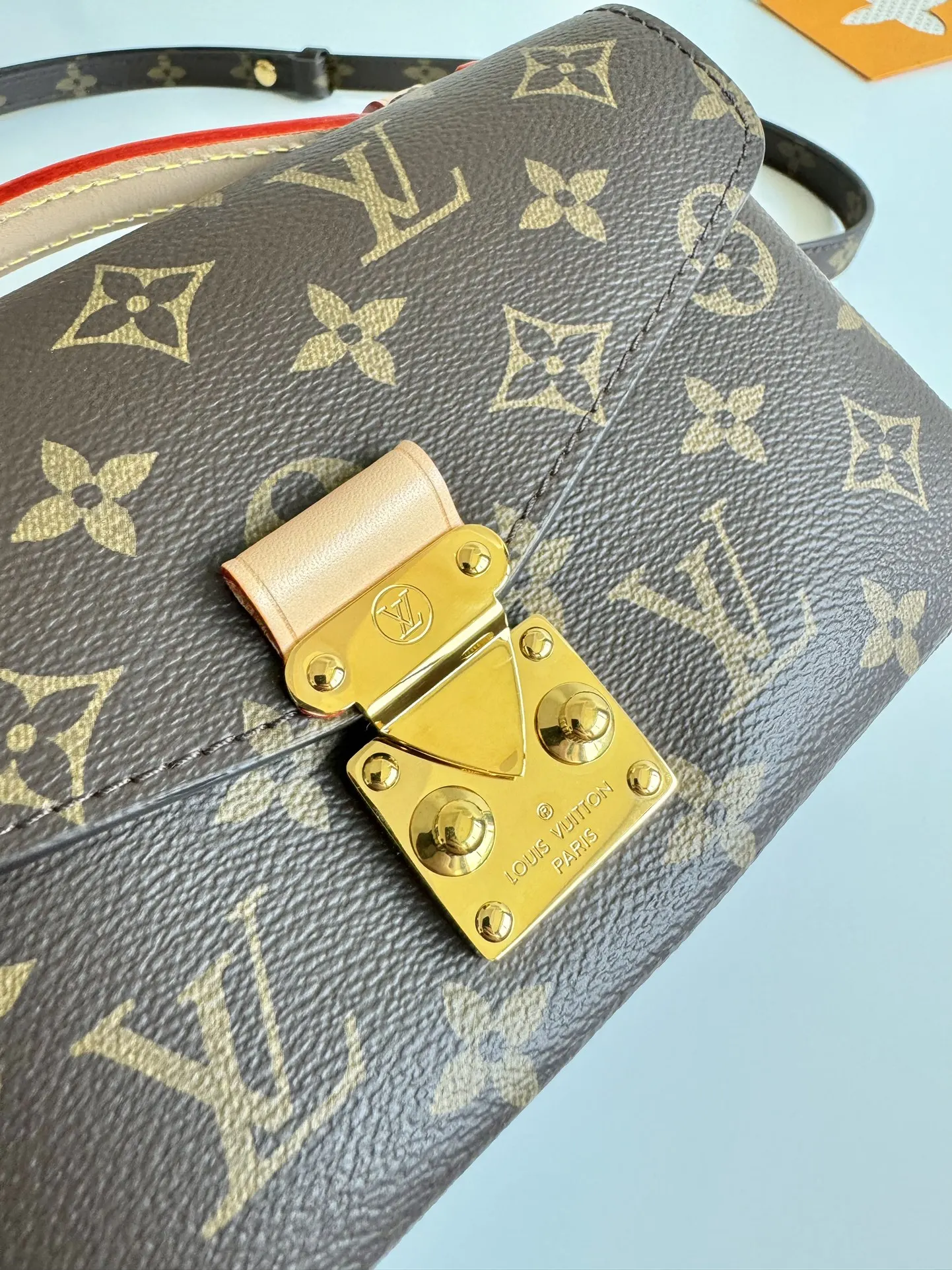Chain Bag Leather
