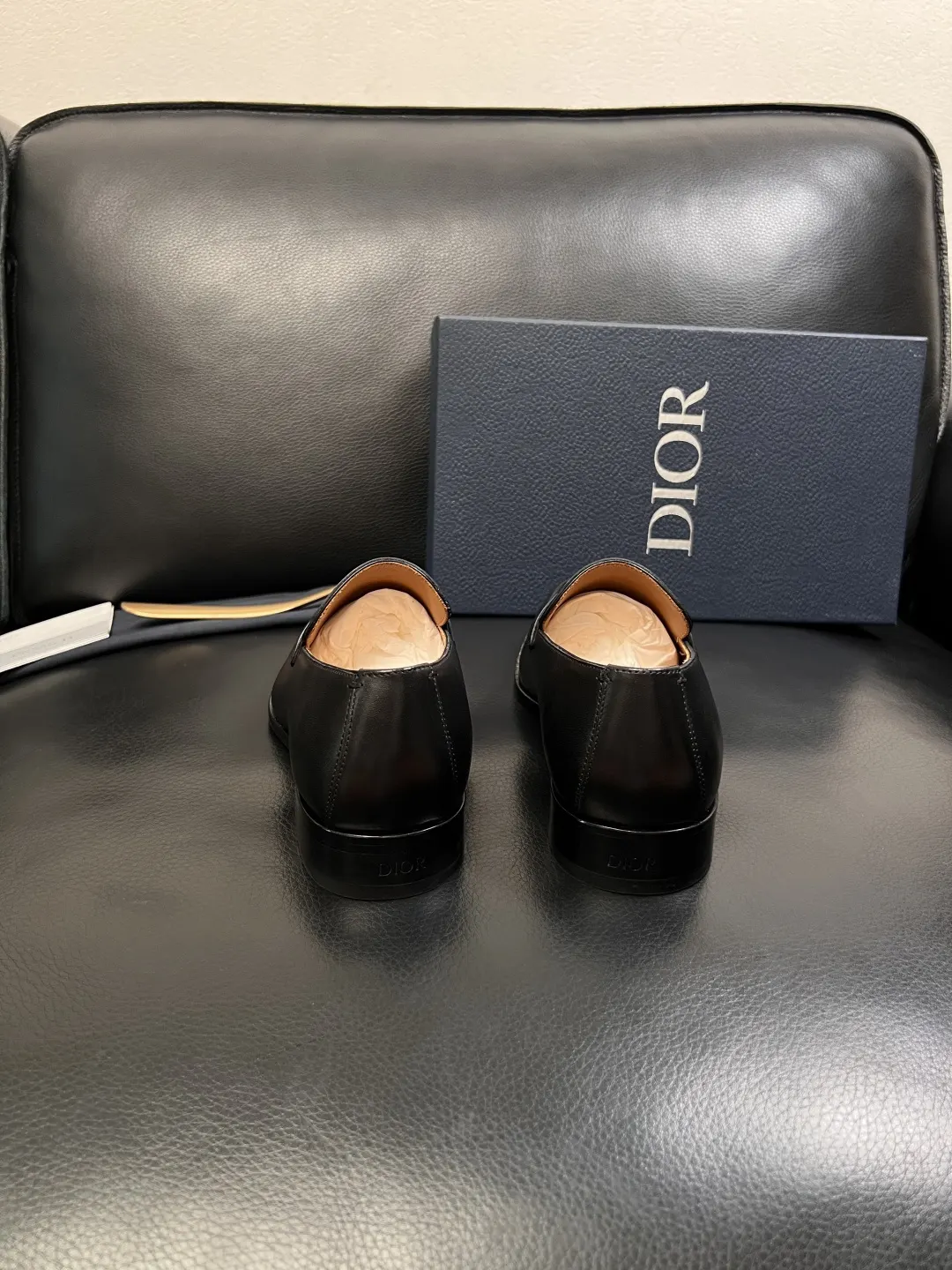 Dior 深棕牛皮乐福鞋 日常休闲款