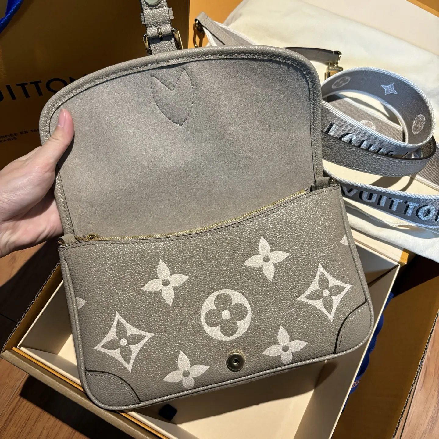 Hobo Shoulder Bag Vintage