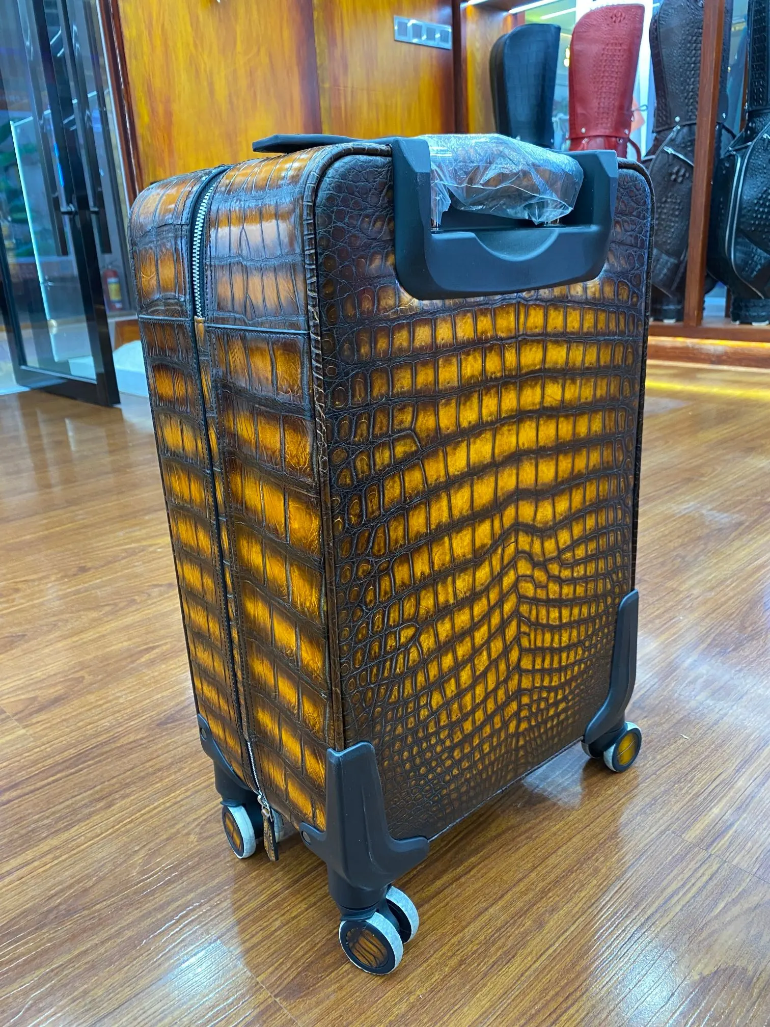 鳄鱼皮 行李箱 旅行拉杆款 輕便出行款