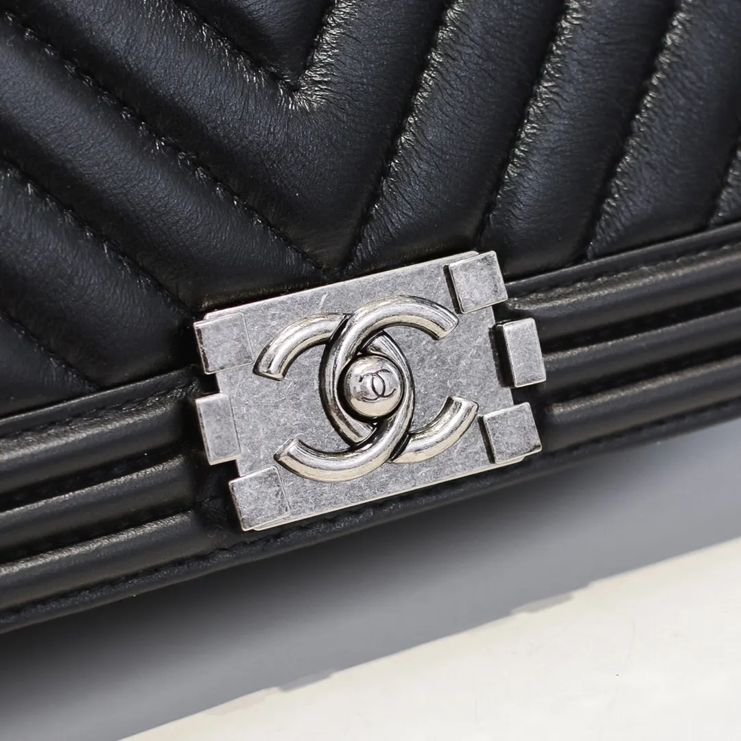 CHANEL 羊皮 全羊皮 五金 微笑 小羊皮 闪电 加厚 手提包 通勤手提款