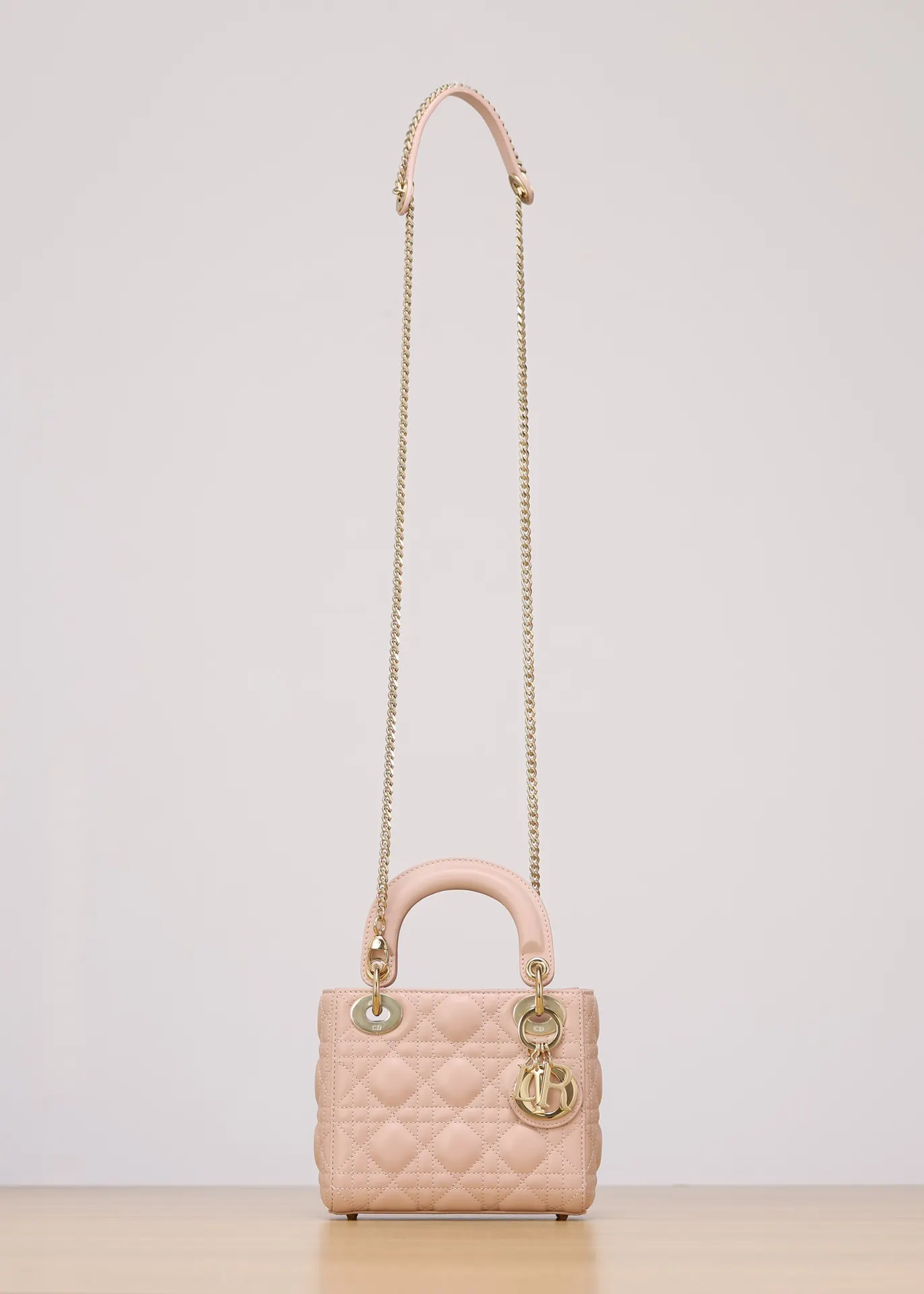 Dior Lady Dior Lady 粉色羊皮迷你手袋 金扣