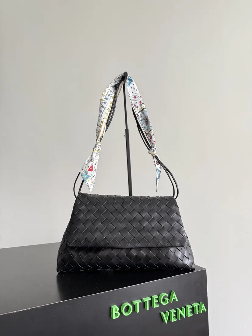 Bottega Veneta 皮革 手拿包 精致手拿款