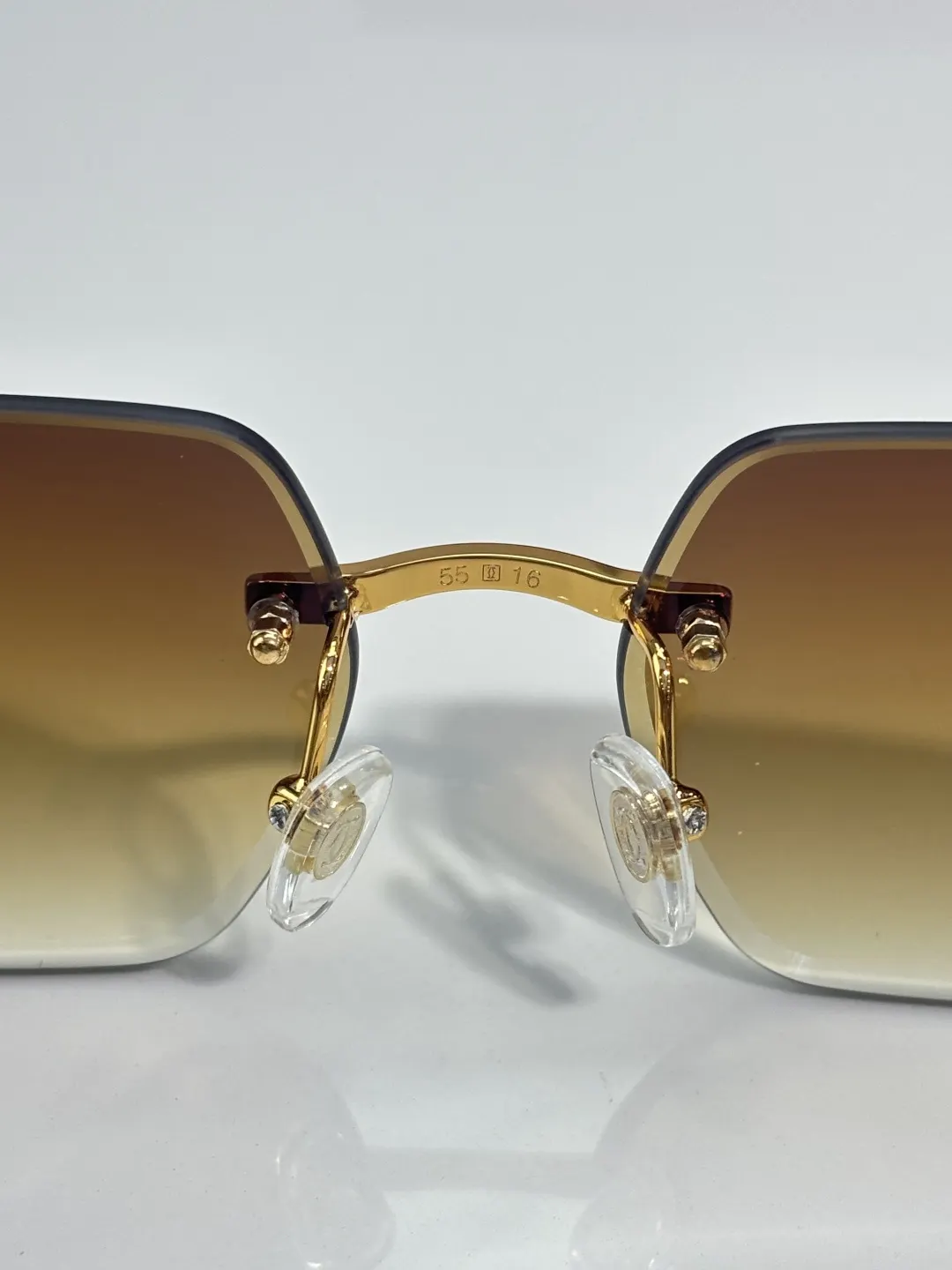 Cartier 墨镜 时尚防晒款 款25