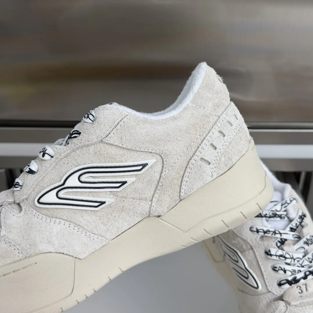 Balenciaga 牛皮 运动鞋