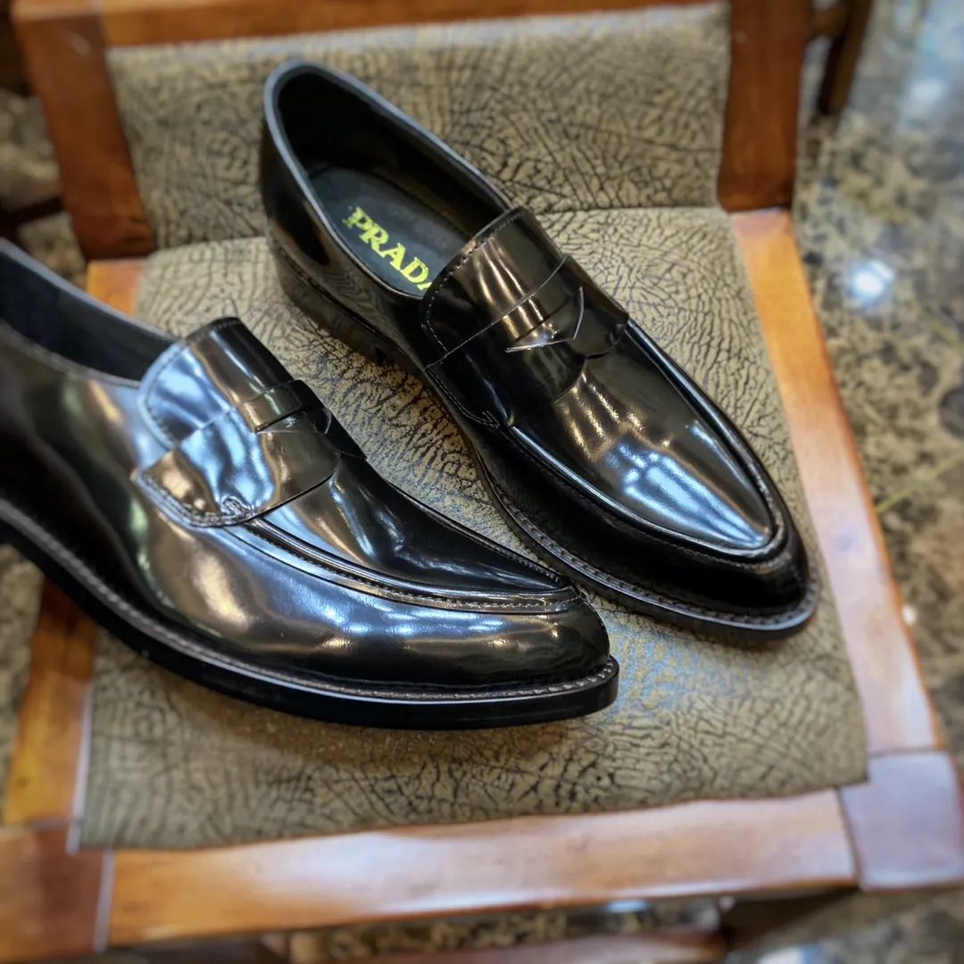 PRADA 牛皮 休闲鞋 舒适百搭款