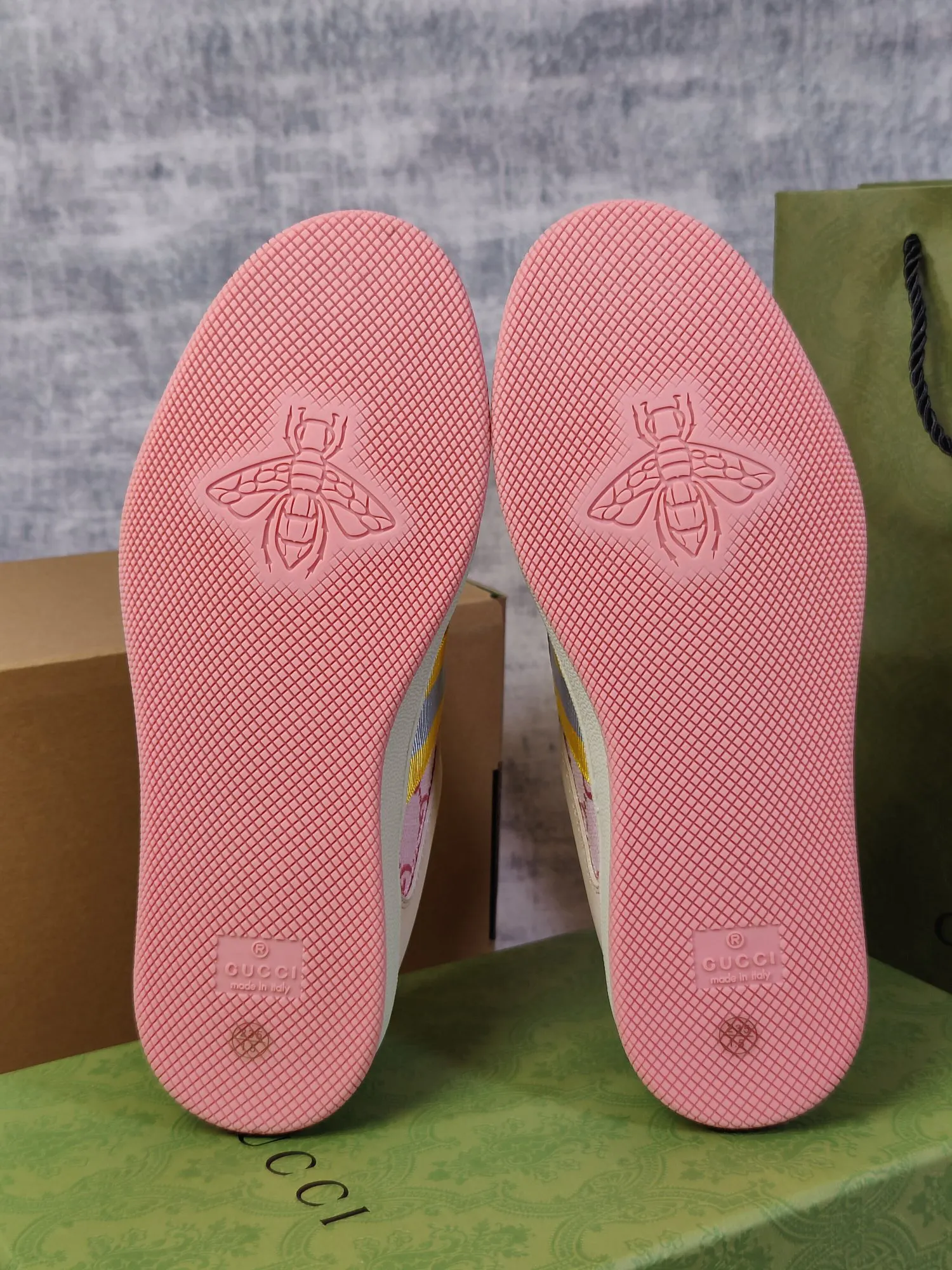 Gucci Logo Sneakers Image 7 Gucci Logo Sneakers Image 7