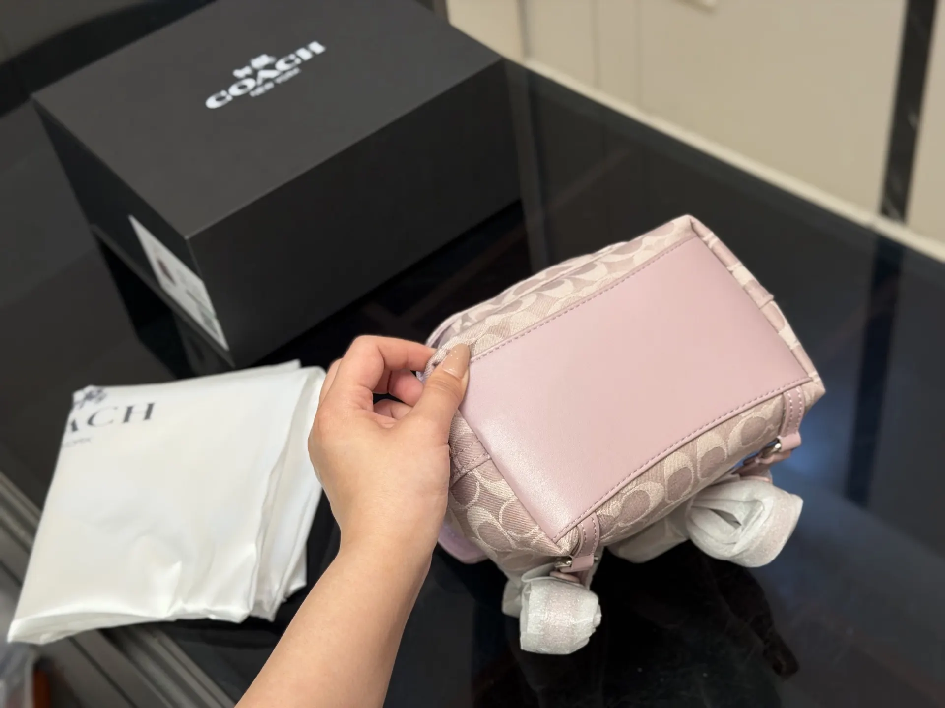 Coach 牛仔 盒 牛仔香布蕾雙肩包好美 实用雙肩款