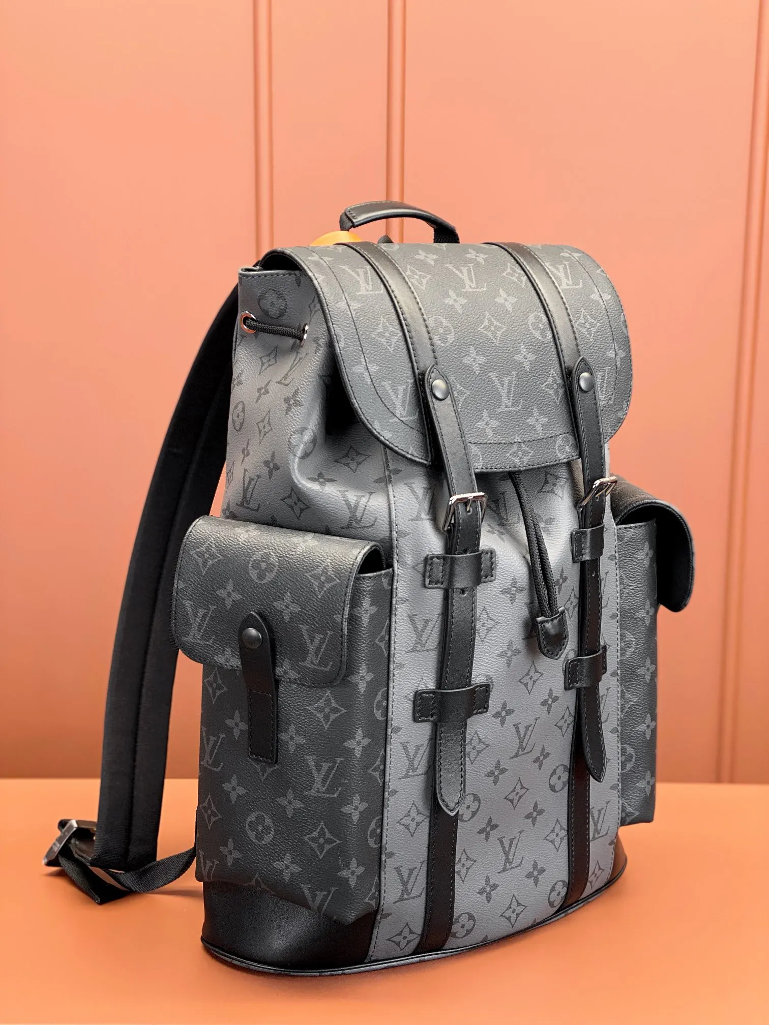 Christopher 中号雙肩包 实用雙肩款