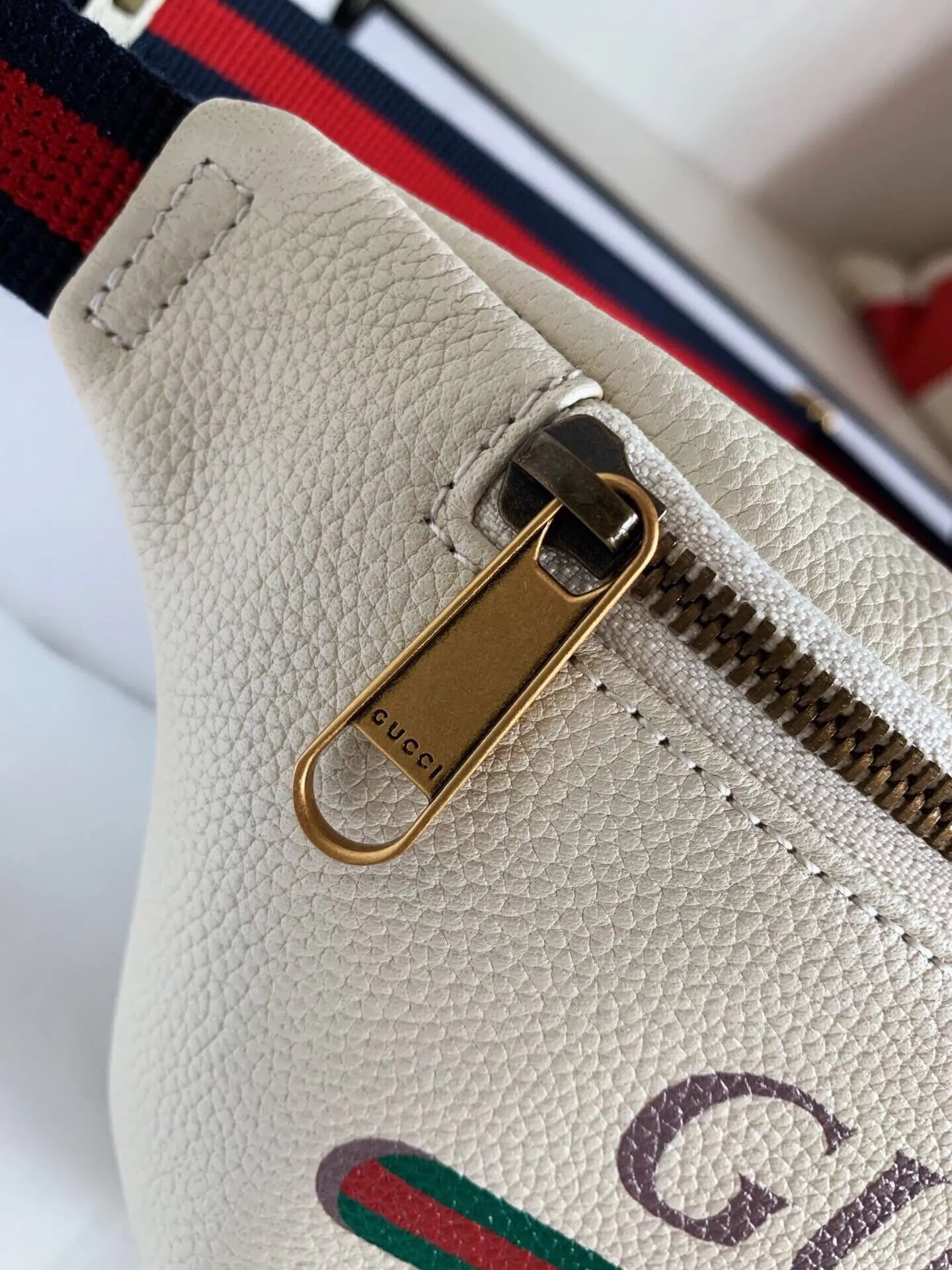 White Red Belt Bag Casual Leather